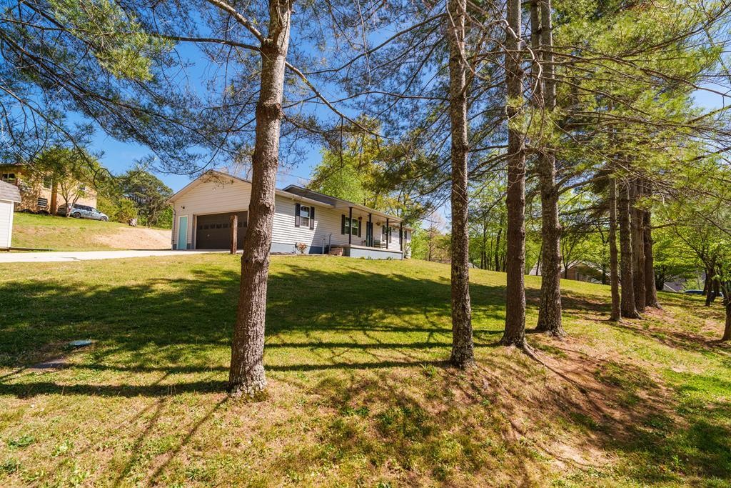 2209 Cliff Ln