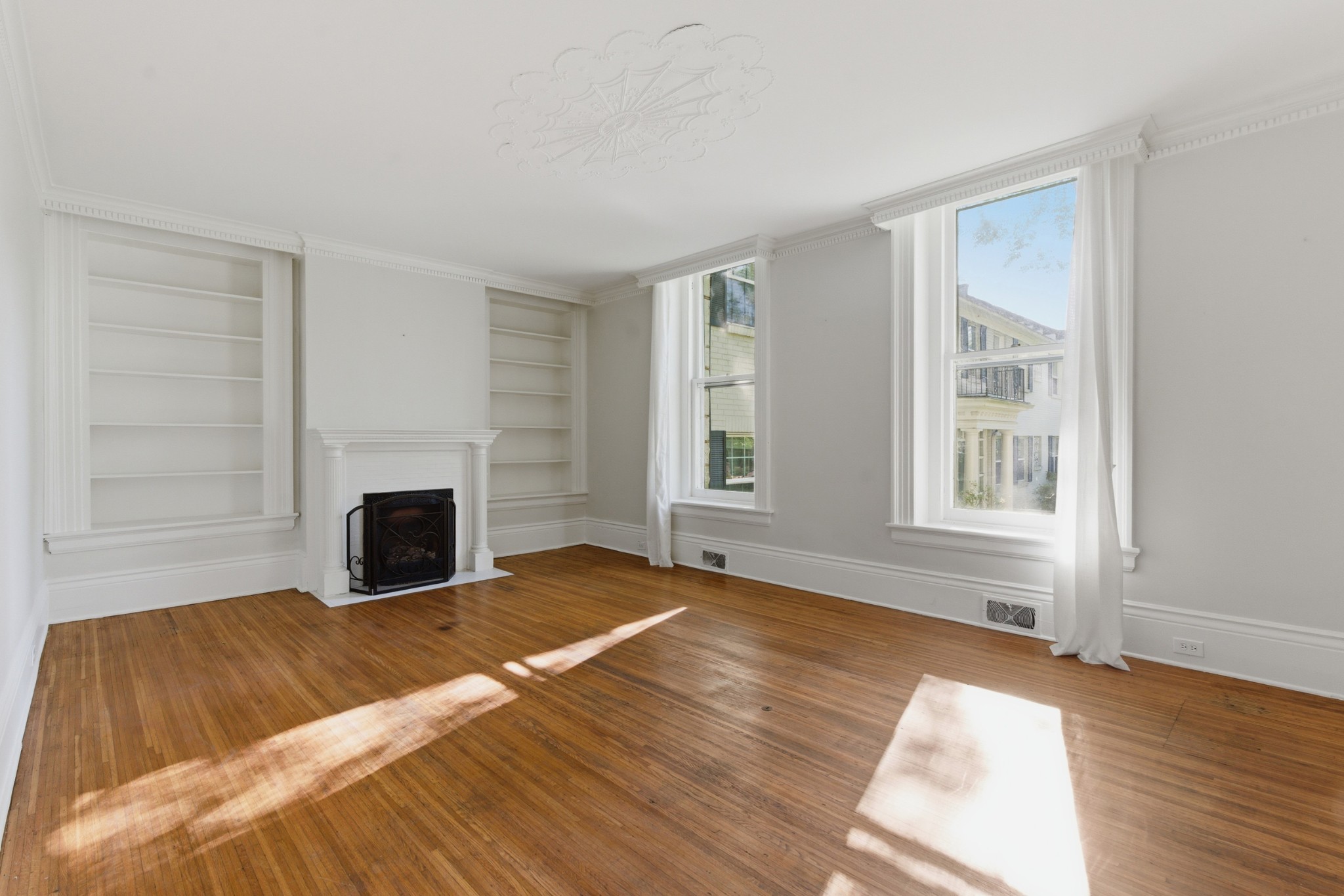 442 Bowling Ave Property Photo 1