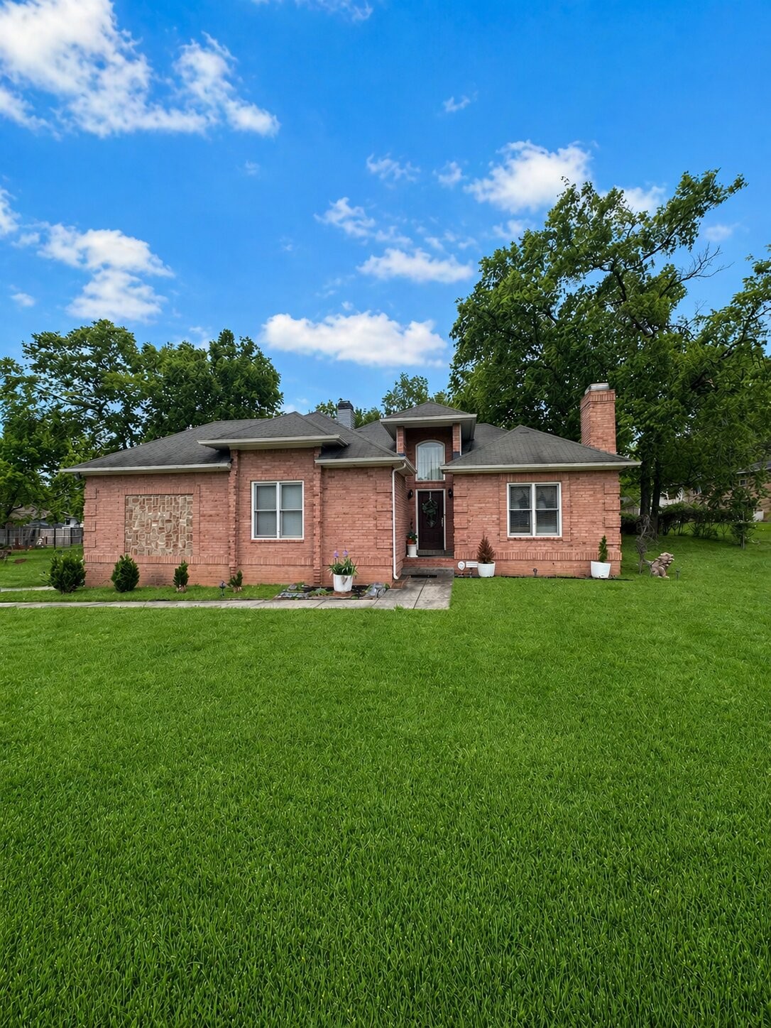 4404 Enchanted Cir Property Photo 1