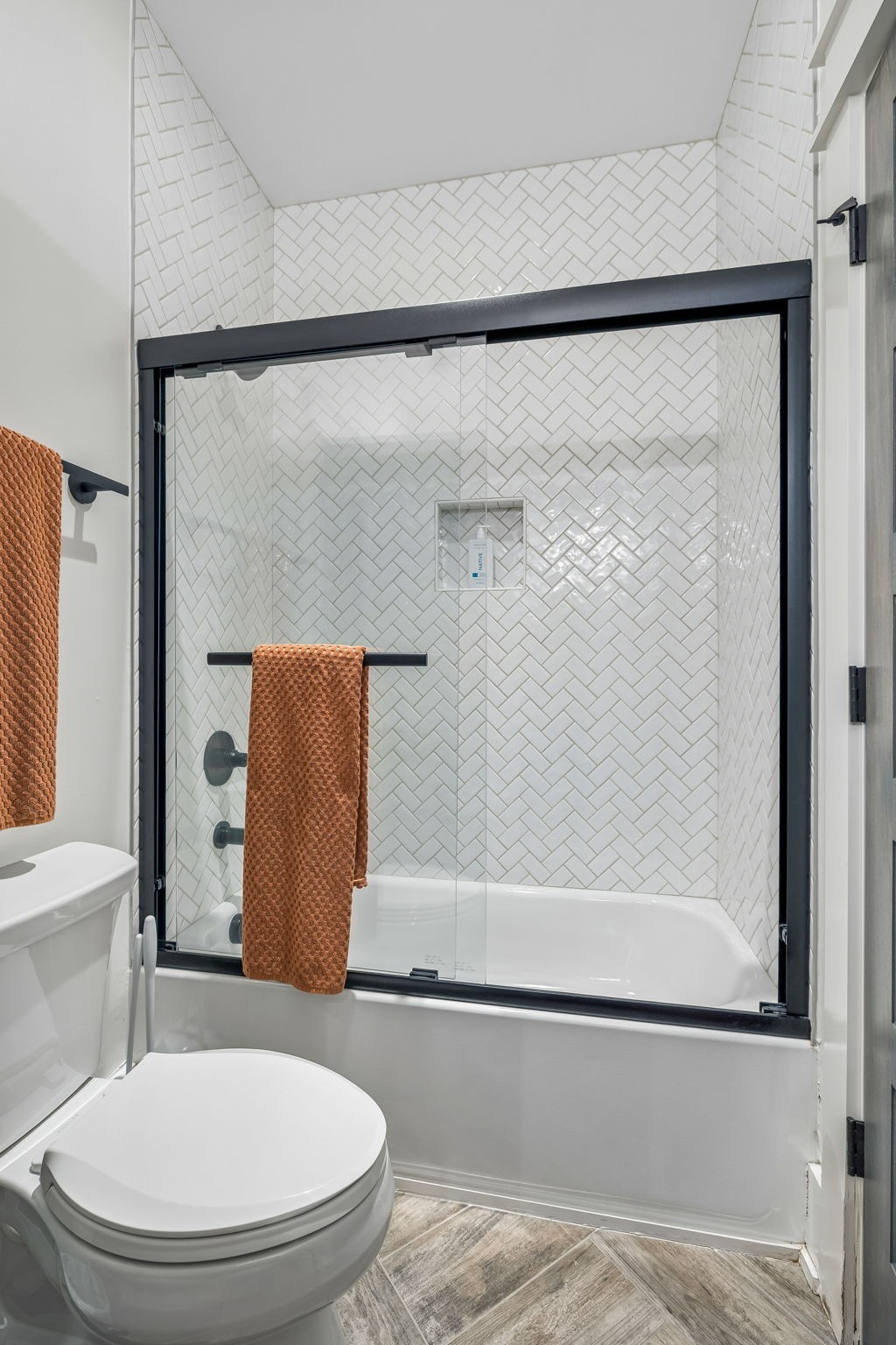112 Sterling Rd Property Photo 45