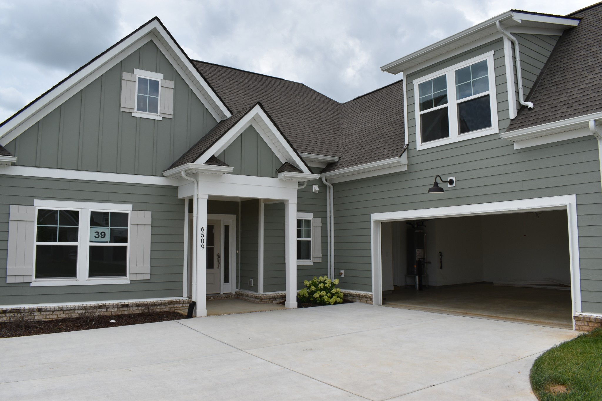 6509 Ripple Ridge Ct Property Photo 5