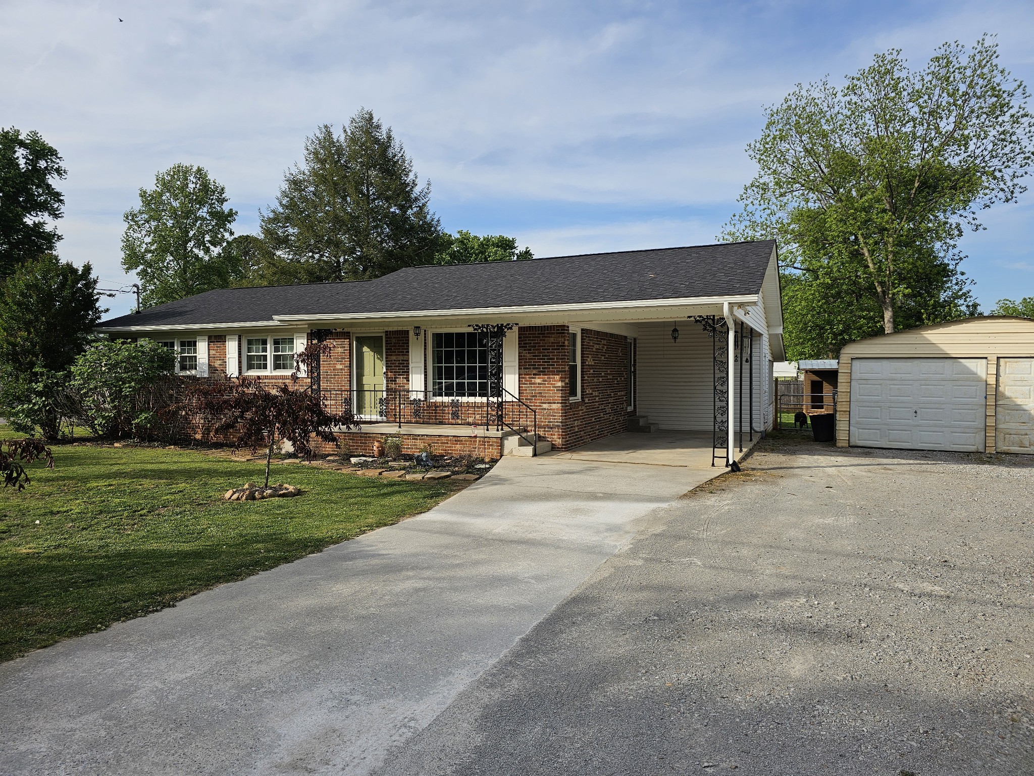 106 Willow St, N Property Photo 2