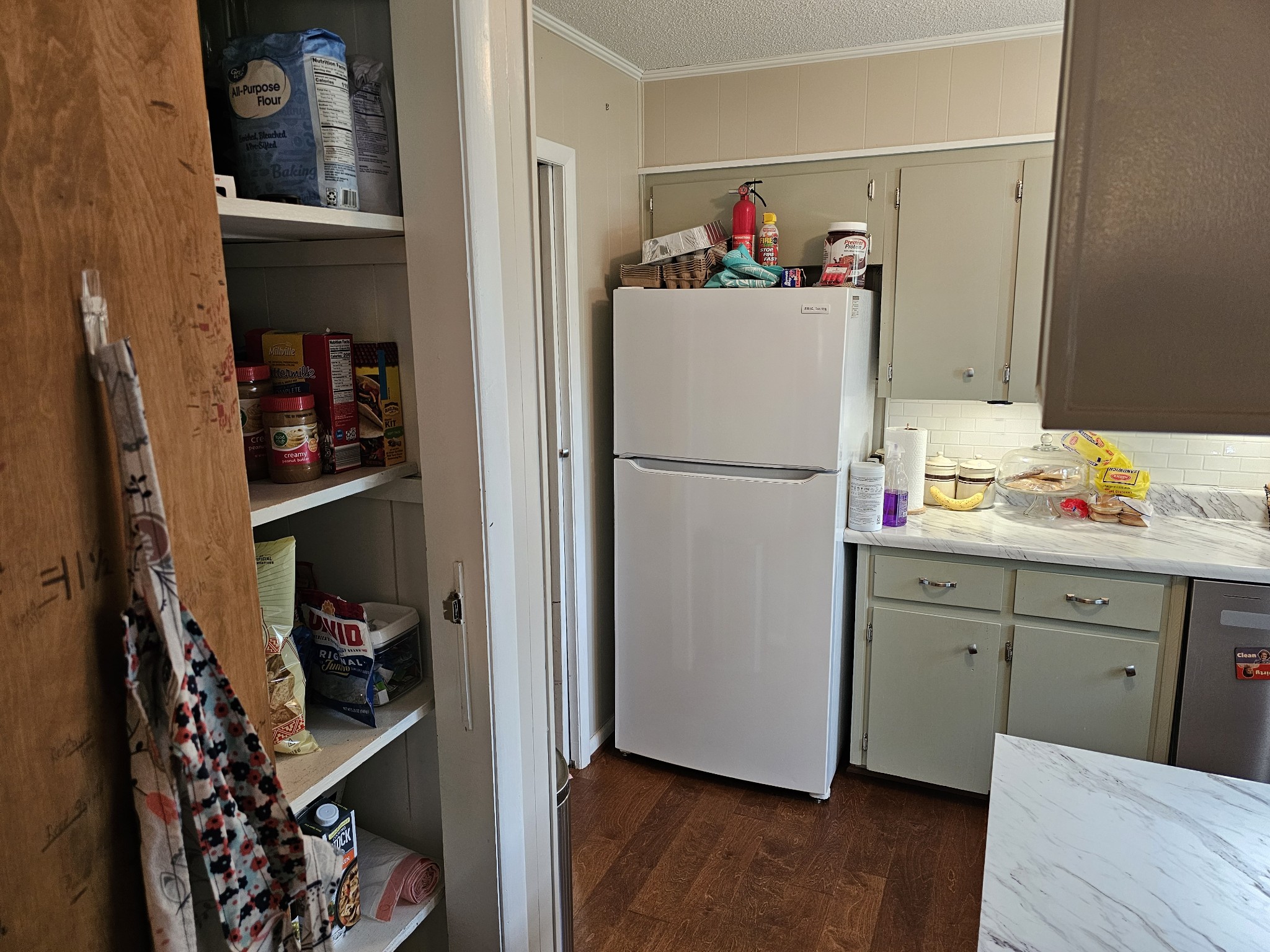 106 Willow St, N Property Photo 14