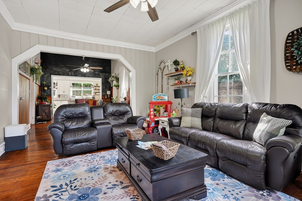 105 Roberts St Property Photo 10