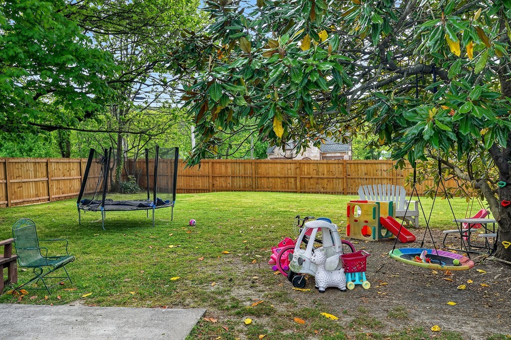 105 Roberts St Property Photo 39