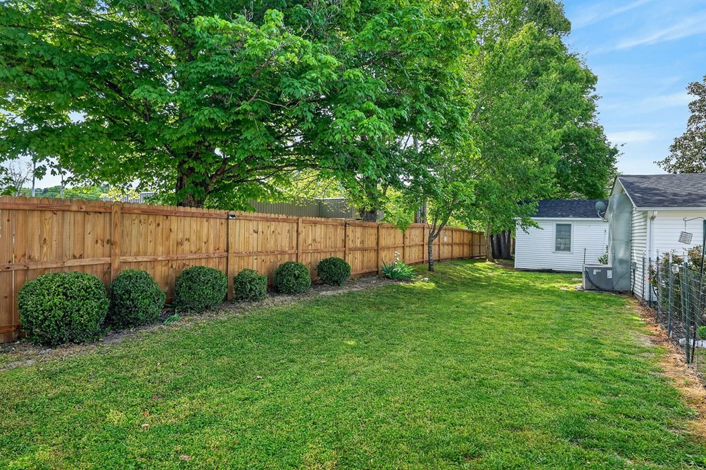 105 Roberts St Property Photo 42