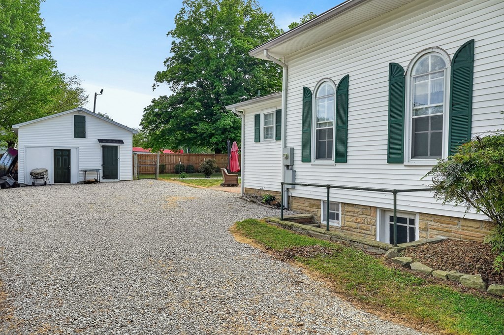 105 Roberts St Property Photo 43