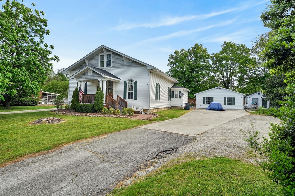 105 Roberts St Property Photo 44