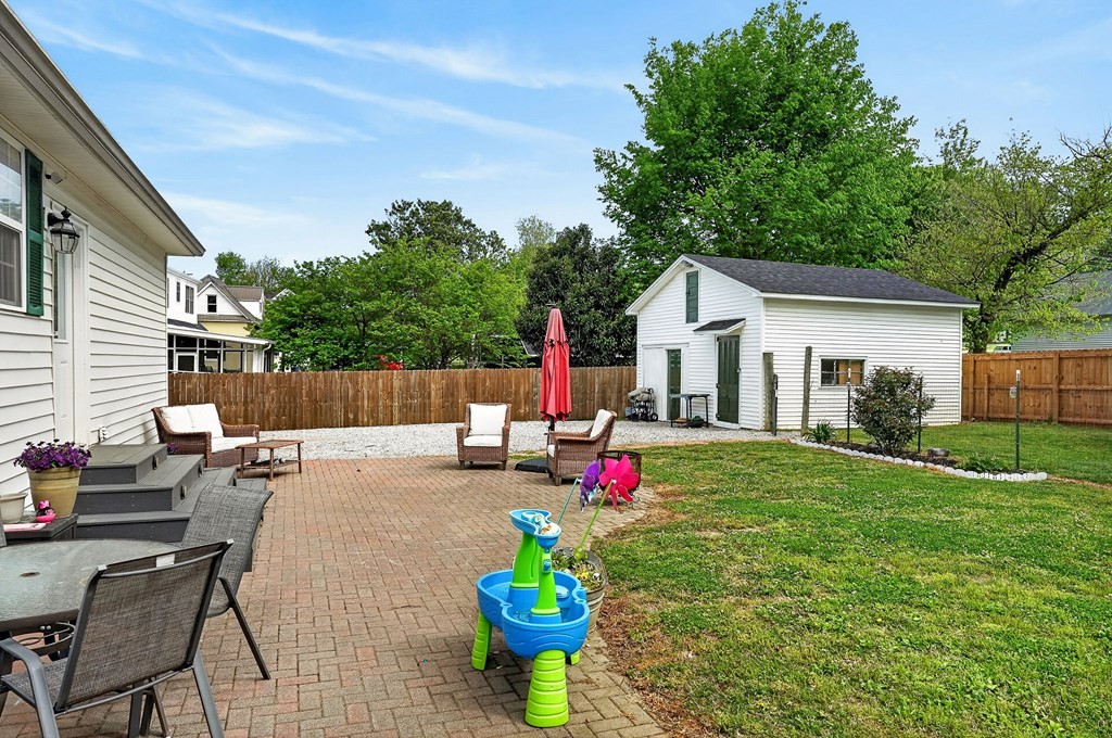 105 Roberts St Property Photo 45