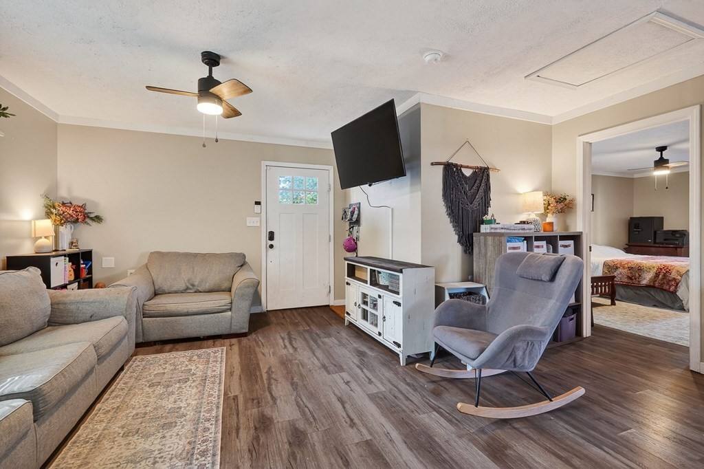 105 Roberts St Property Photo 49