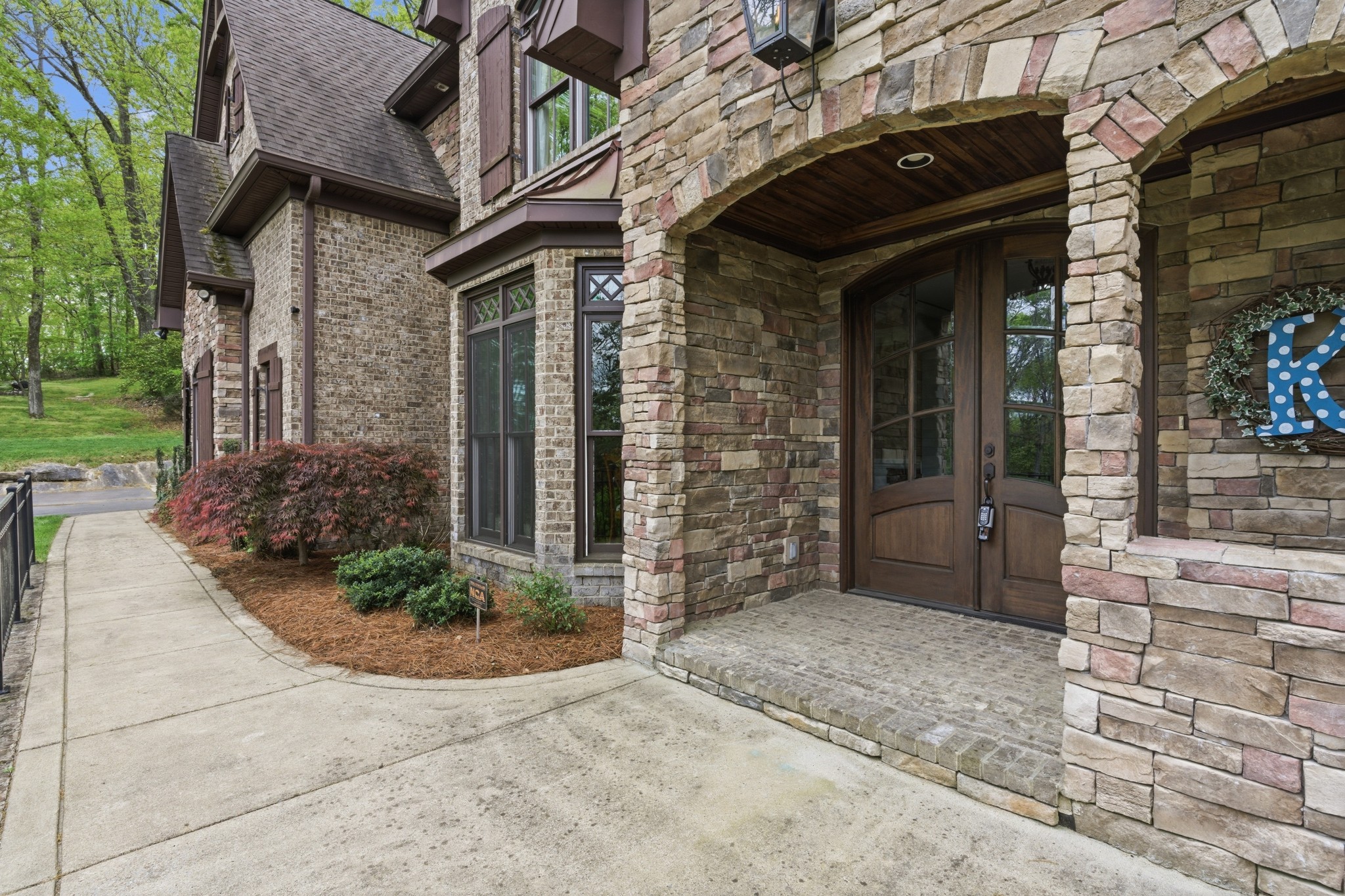 1024 Redmond Ct Property Photo 41