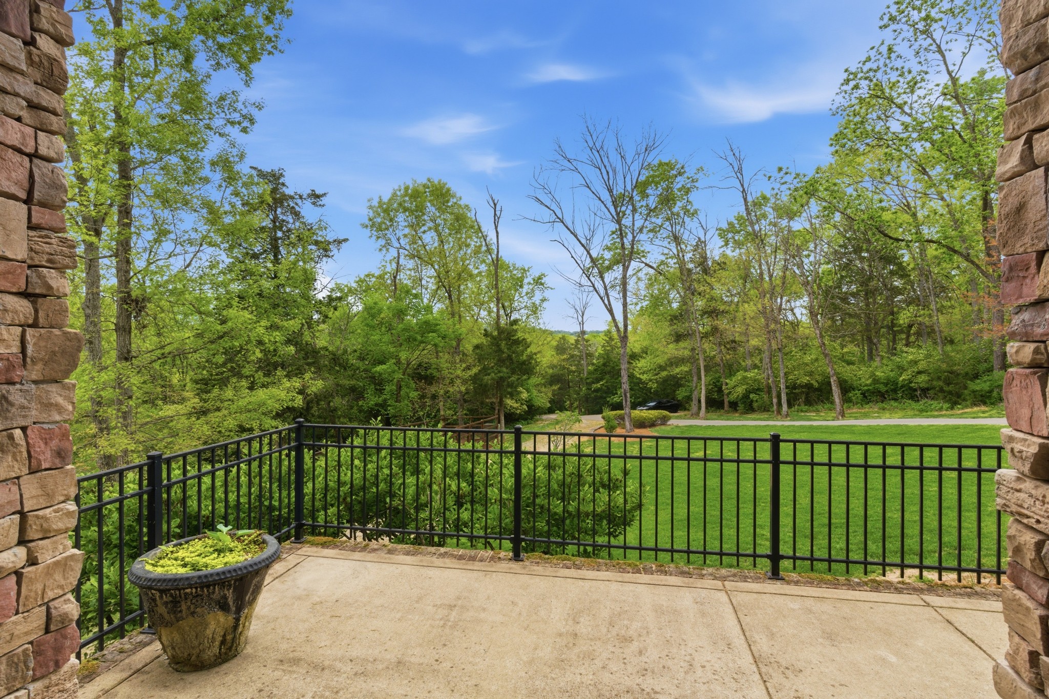 1024 Redmond Ct Property Photo 42