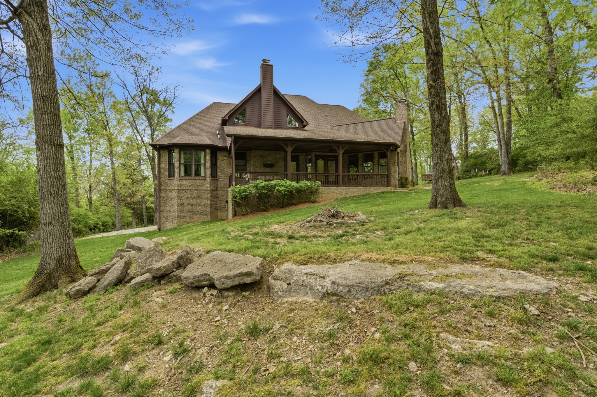 1024 Redmond Ct Property Photo 43