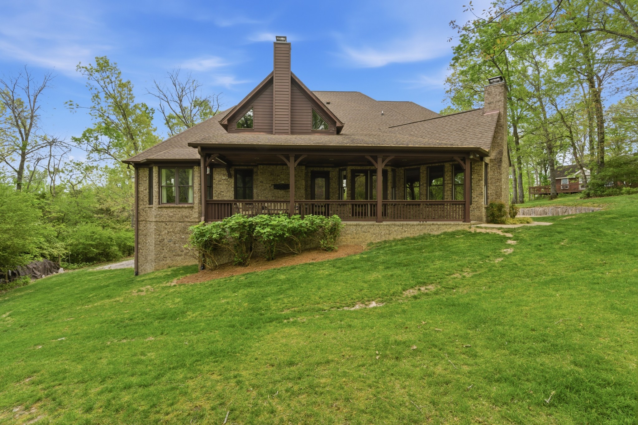 1024 Redmond Ct Property Photo 44