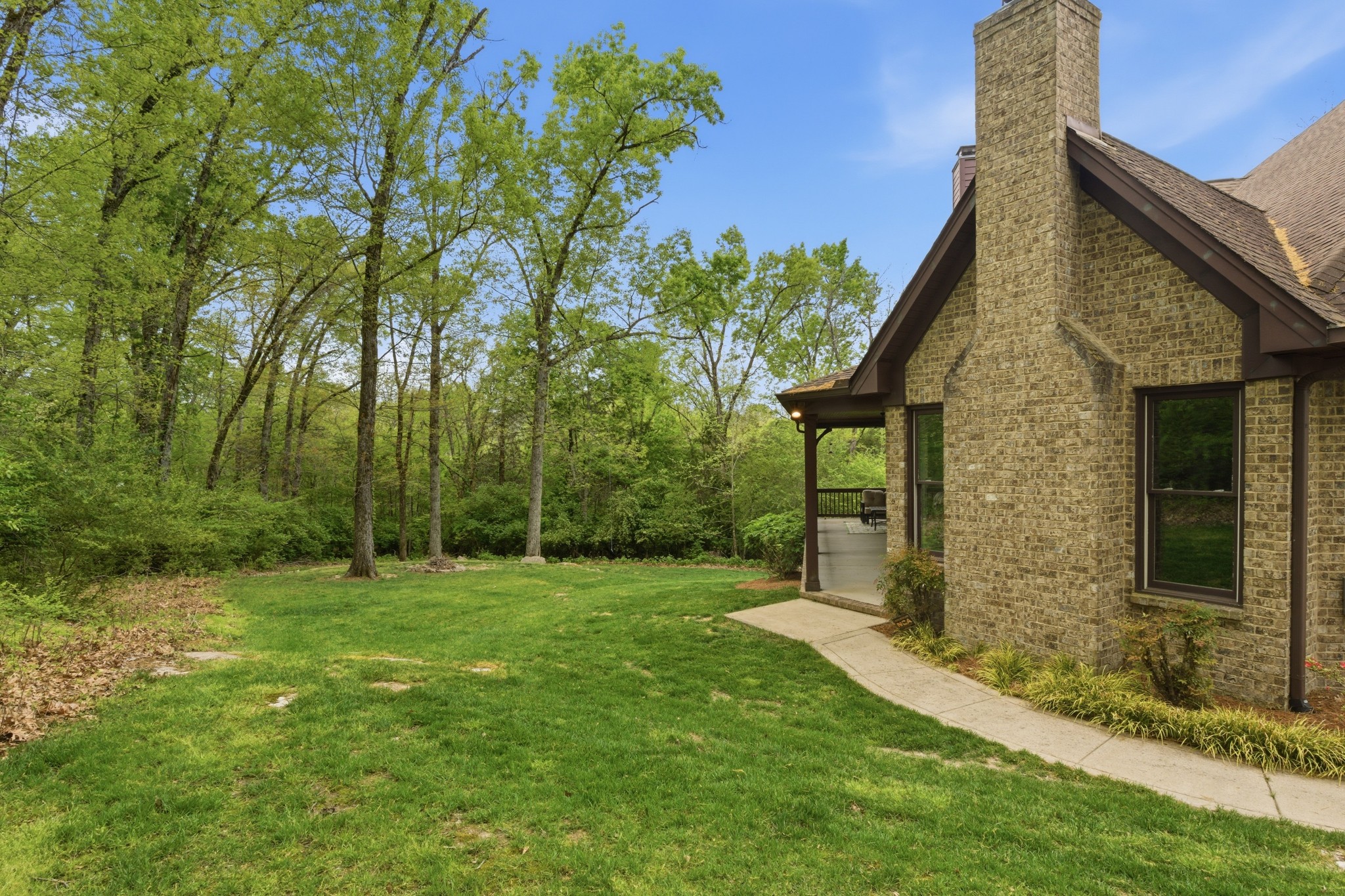 1024 Redmond Ct Property Photo 46