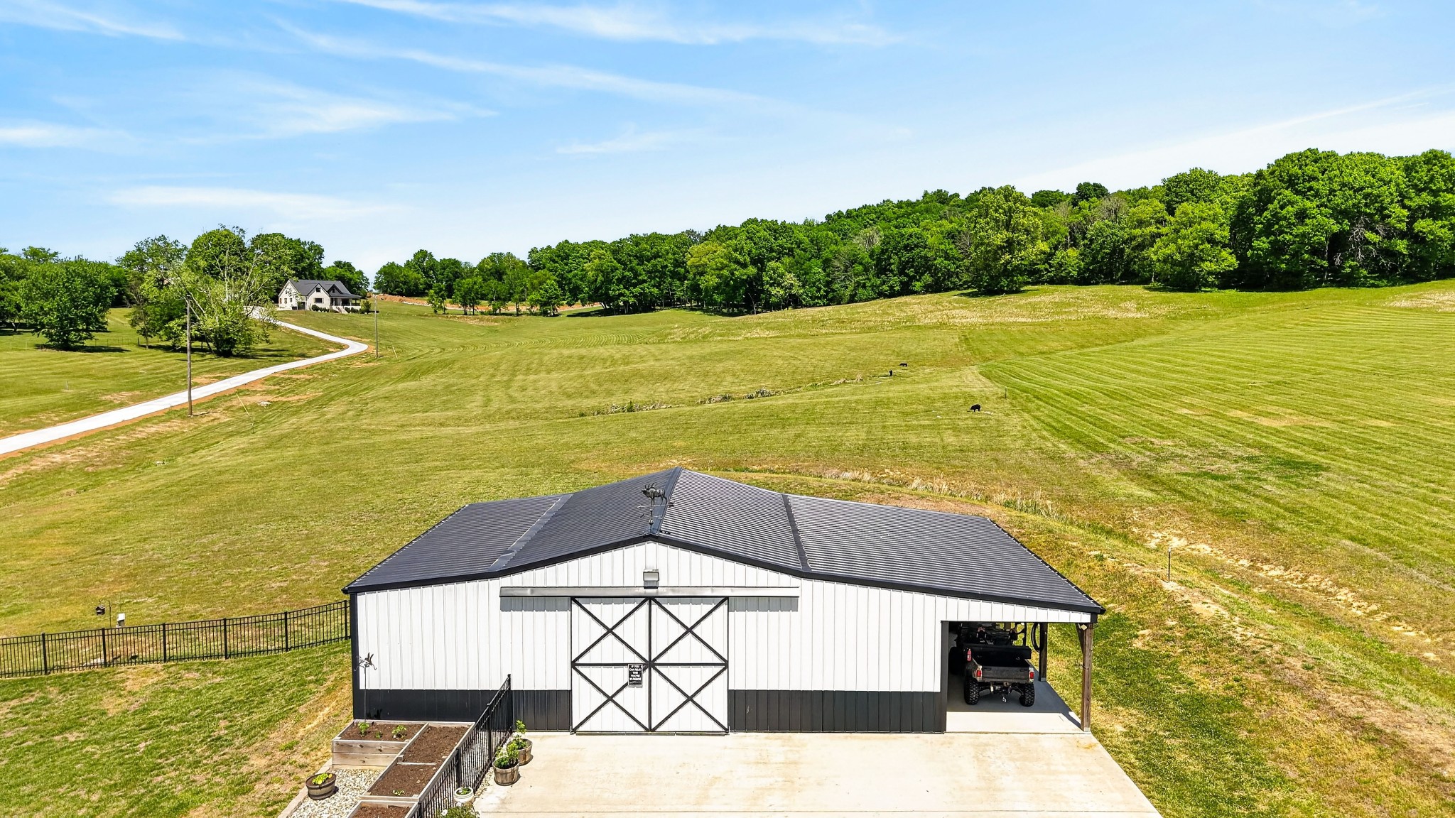 50 Lecornu Ln Property Photo 6