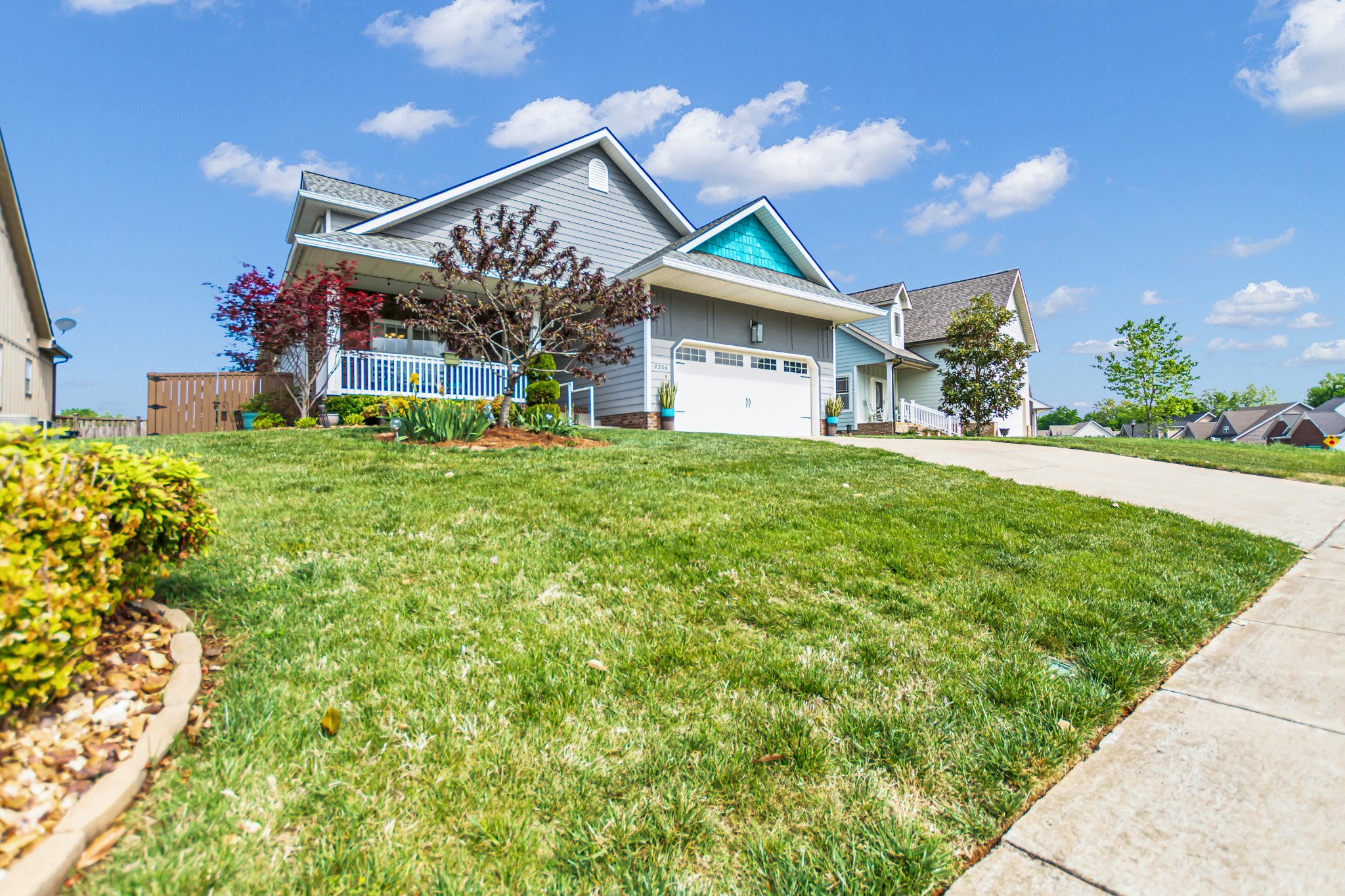2206 Fairfax Dr Property Photo 1