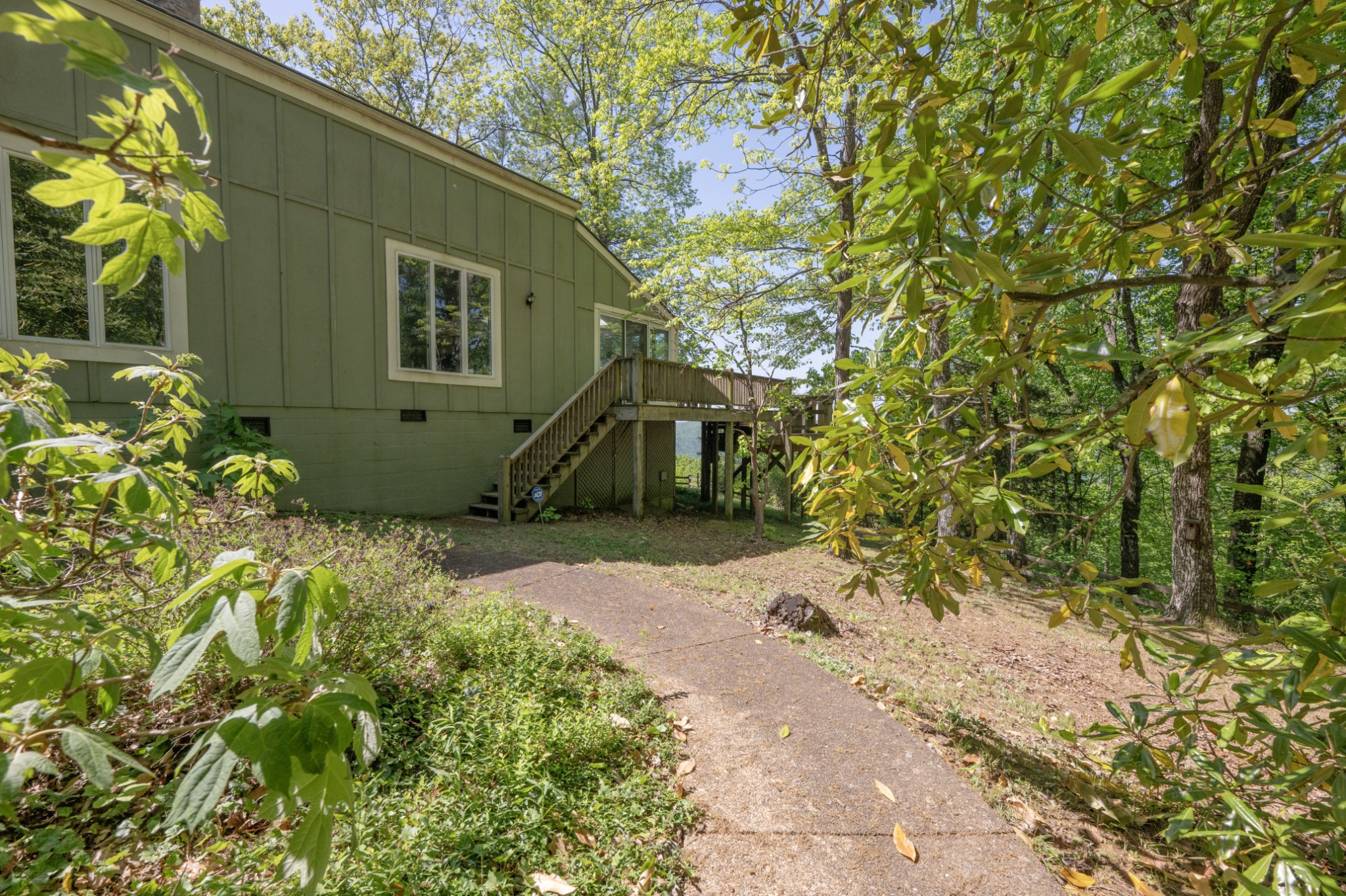 3442 Sherwood Rd Property Photo 2