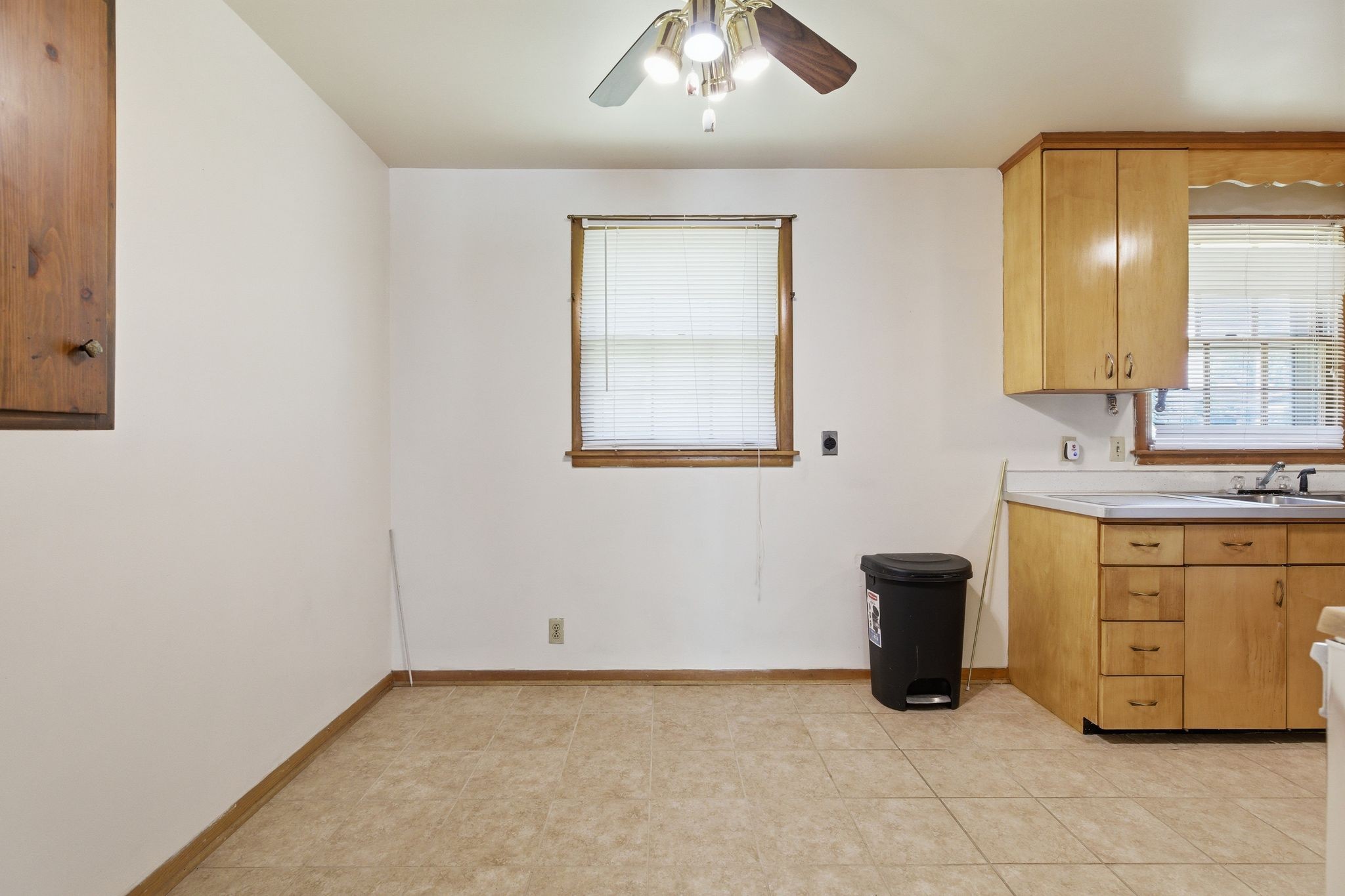 124 Luna Dr Property Photo 8