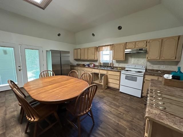 540 Rolling Oak Dr Property Photo 12