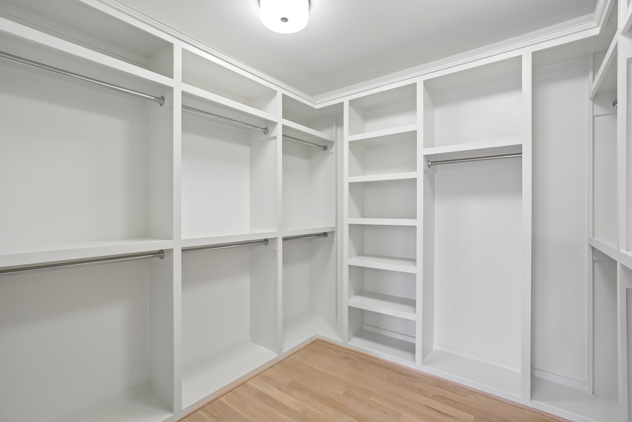 859 Brook Trl Property Photo 16