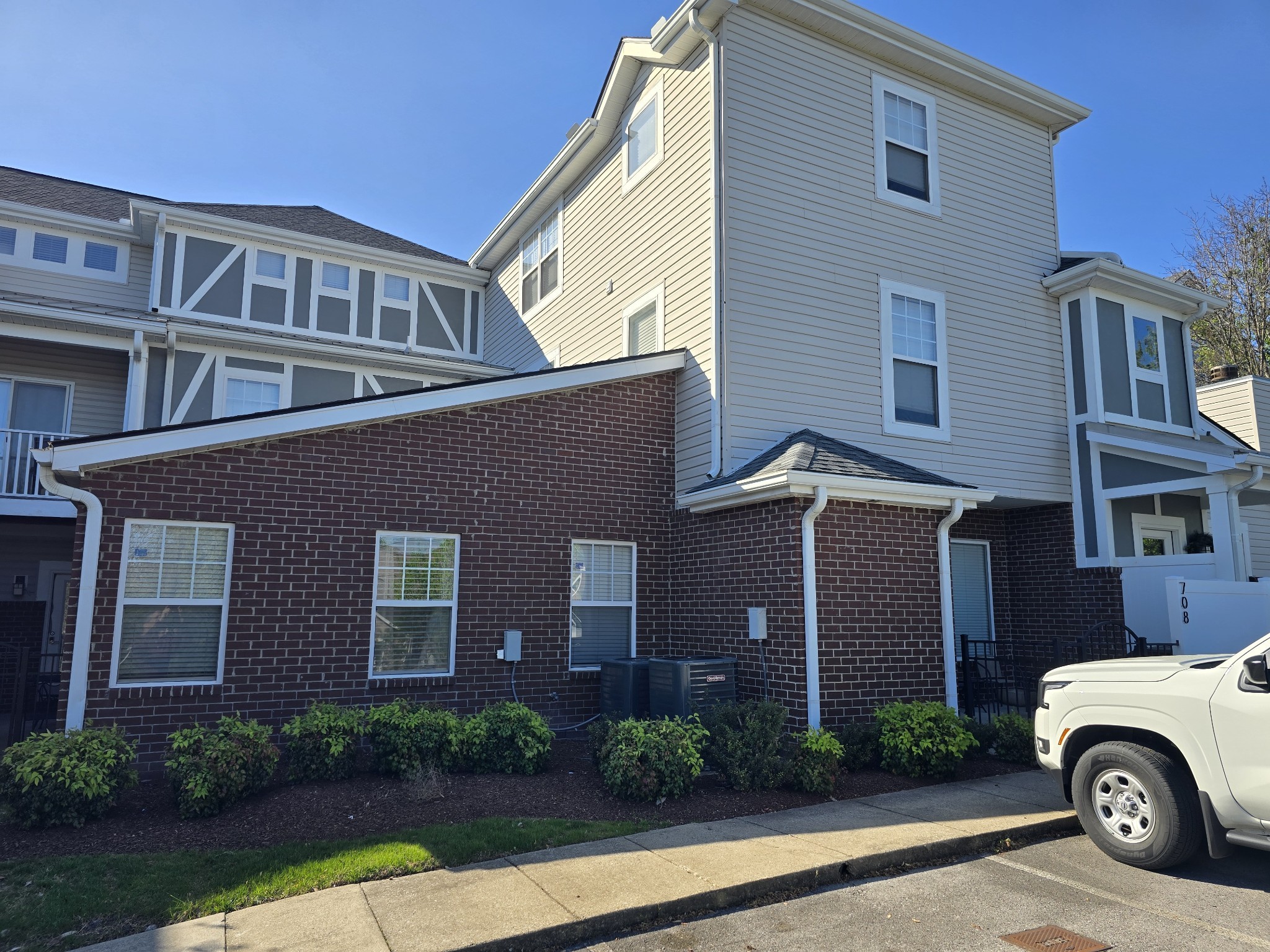 708 Bracken Trl Property Photo 1