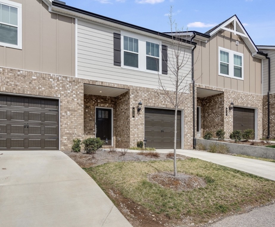 818 Arrington Way Property Photo 1