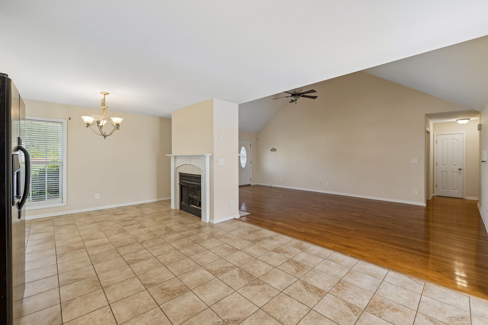 688 Fallbrook Ln Property Photo 12