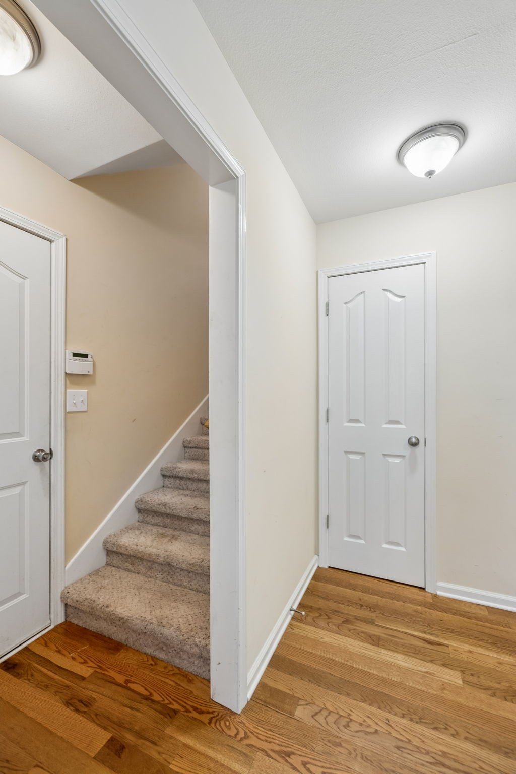 688 Fallbrook Ln Property Photo 17