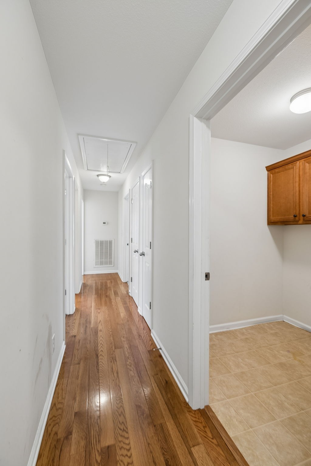 688 Fallbrook Ln Property Photo 18