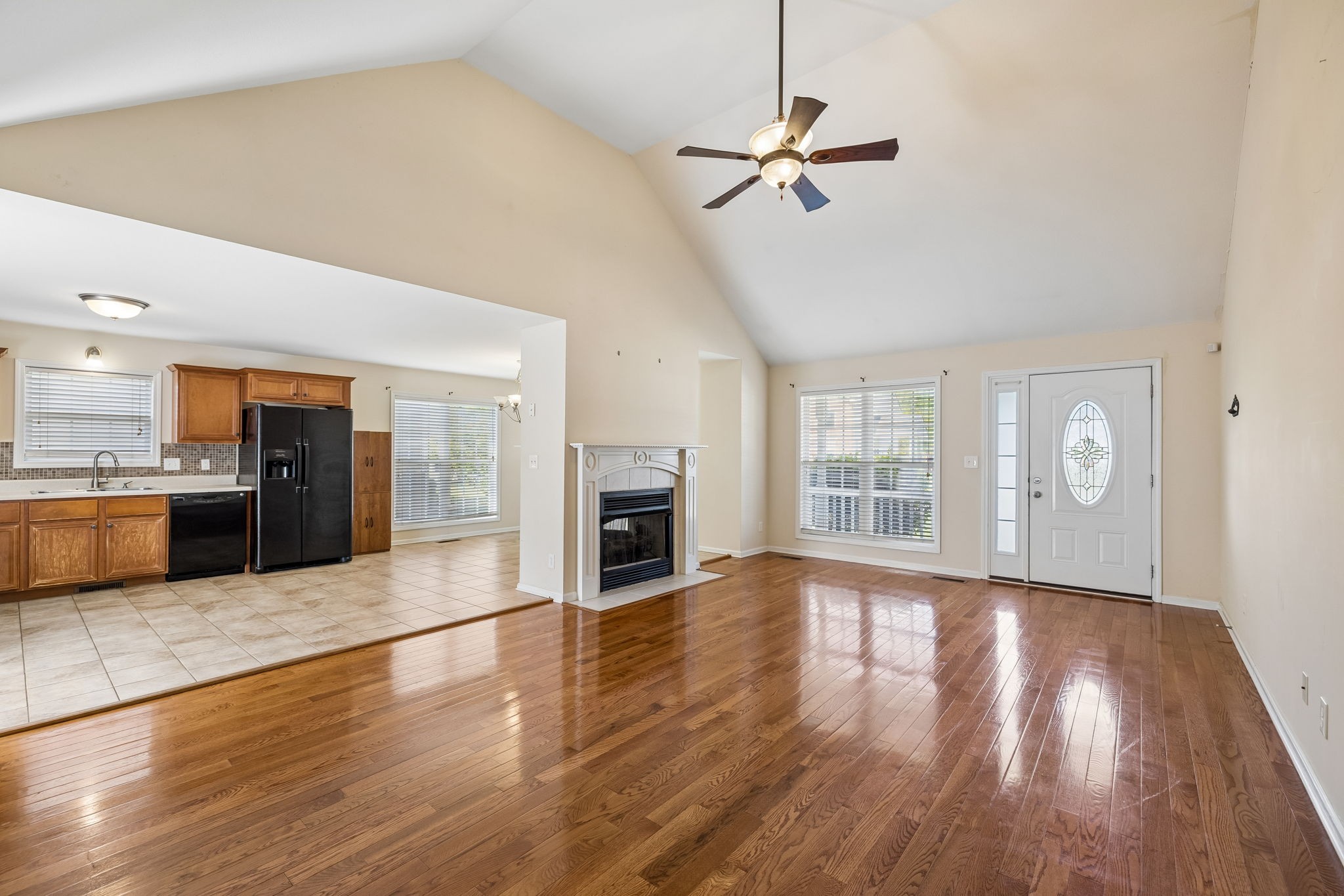 688 Fallbrook Ln Property Photo 23