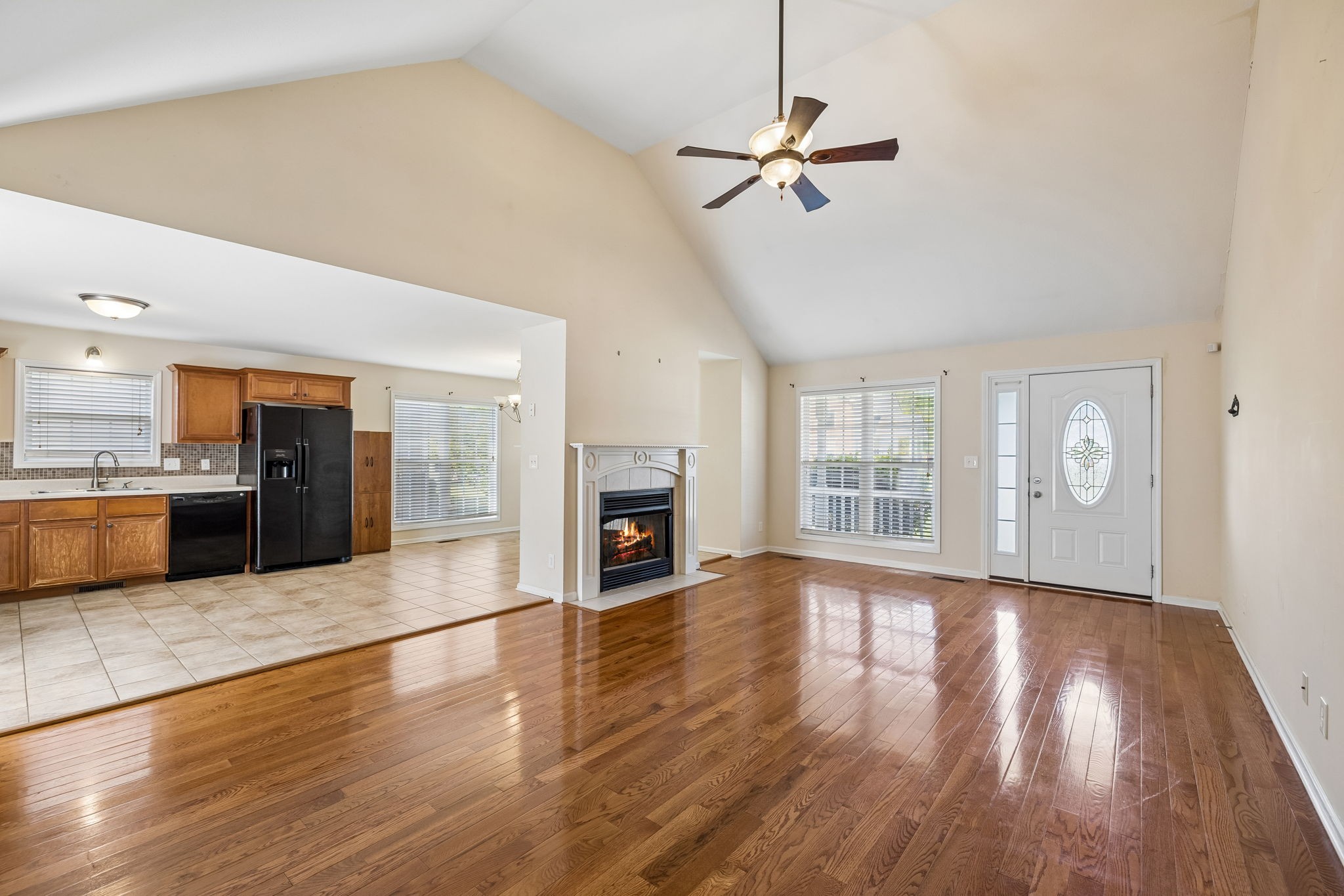 688 Fallbrook Ln Property Photo 24