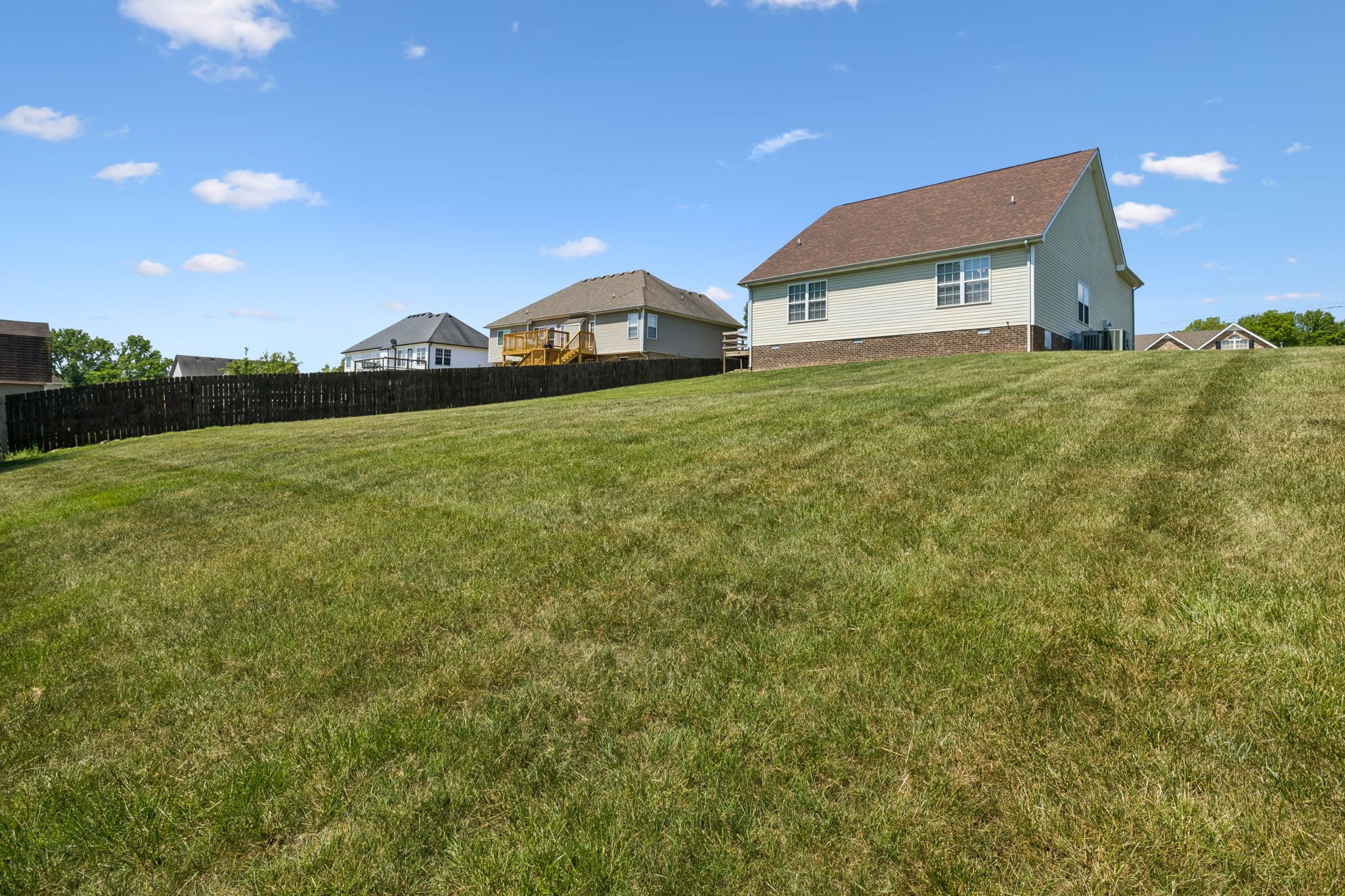 688 Fallbrook Ln Property Photo 43