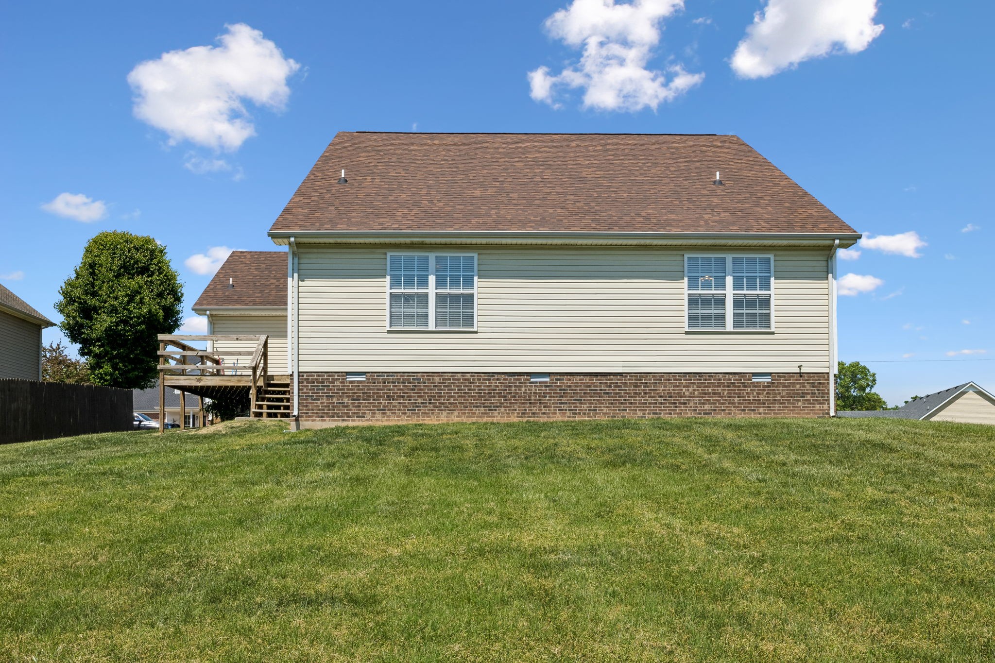 688 Fallbrook Ln Property Photo 45