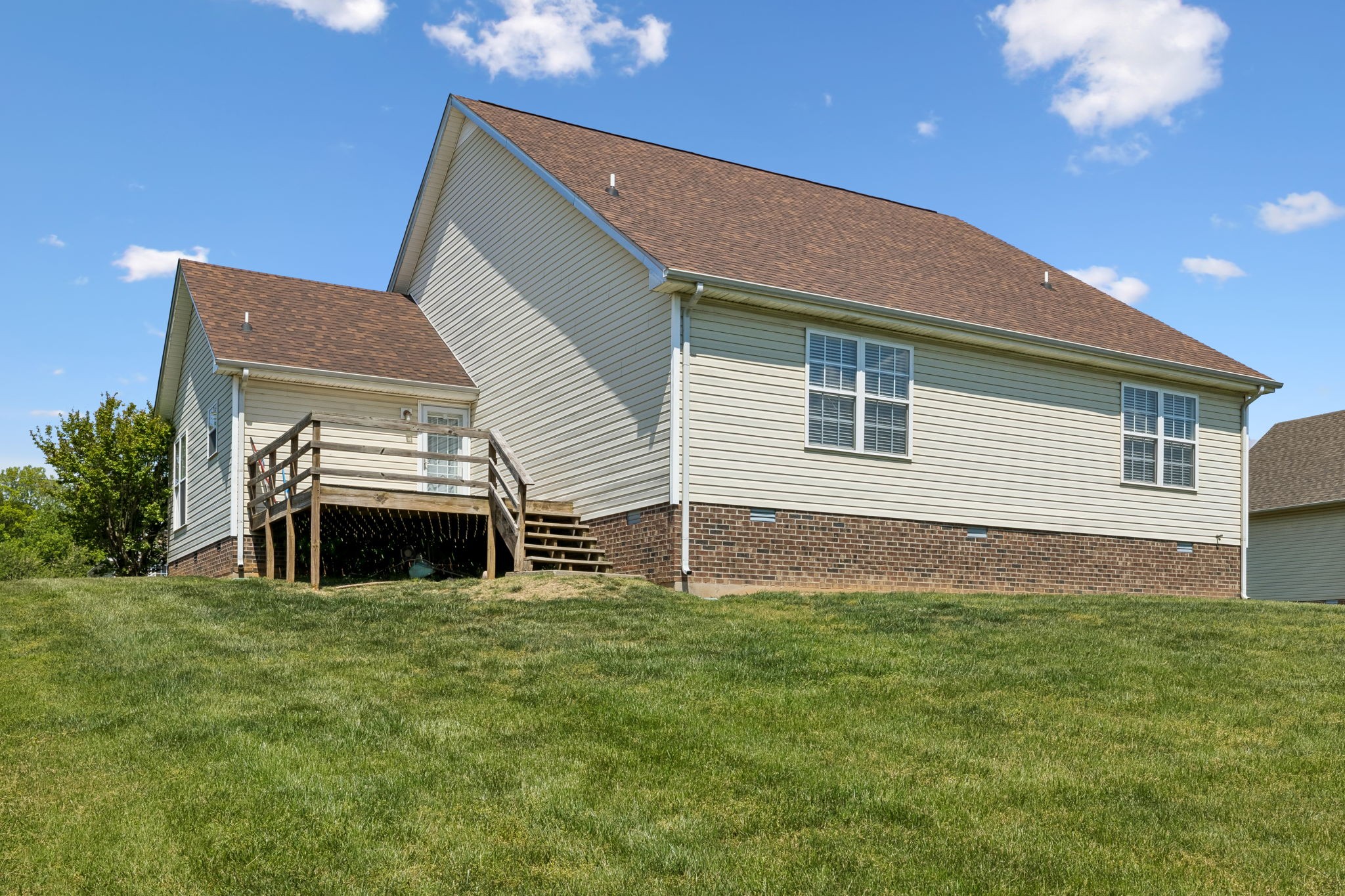 688 Fallbrook Ln Property Photo 46