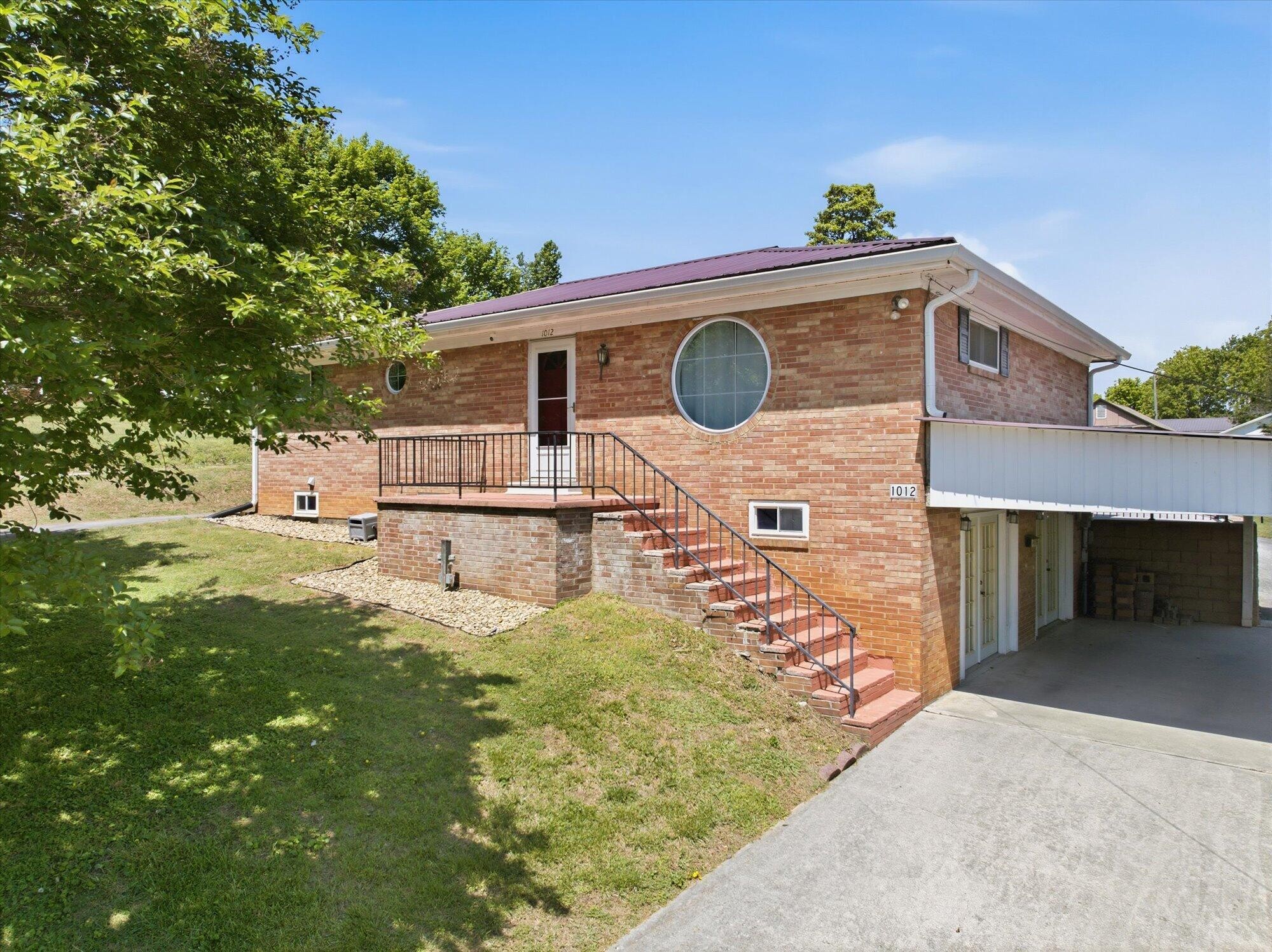 1012 Bennett Street Property Photo 1