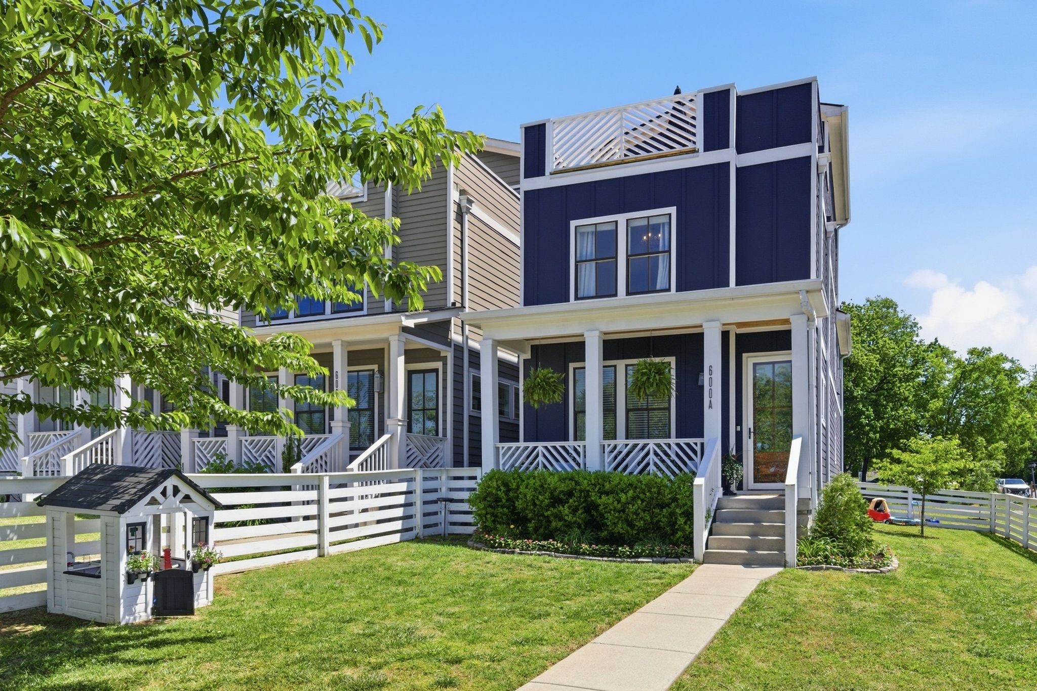 600a 45th Ave, N Property Photo 1