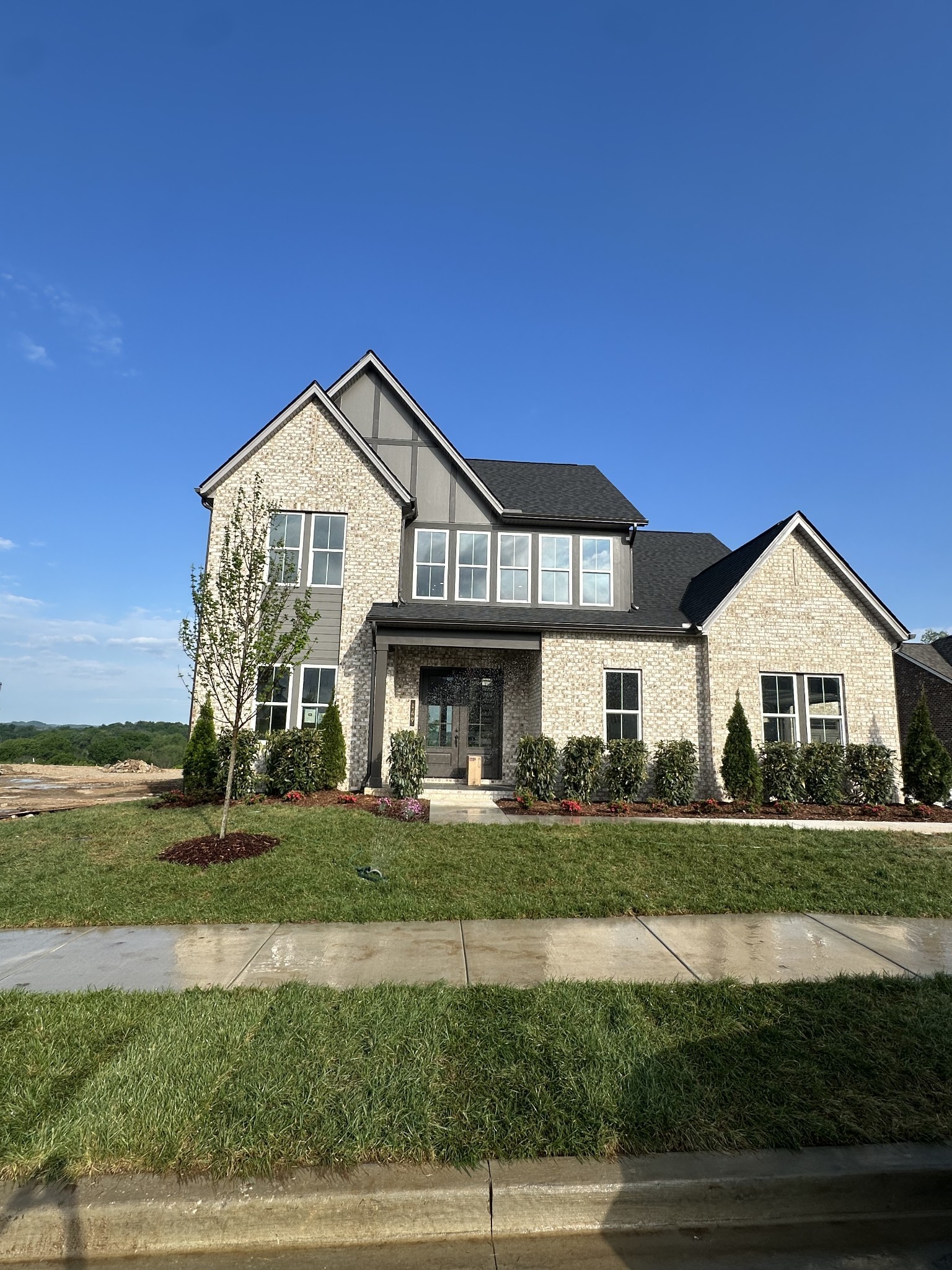 169 Manor Way Property Photo 1
