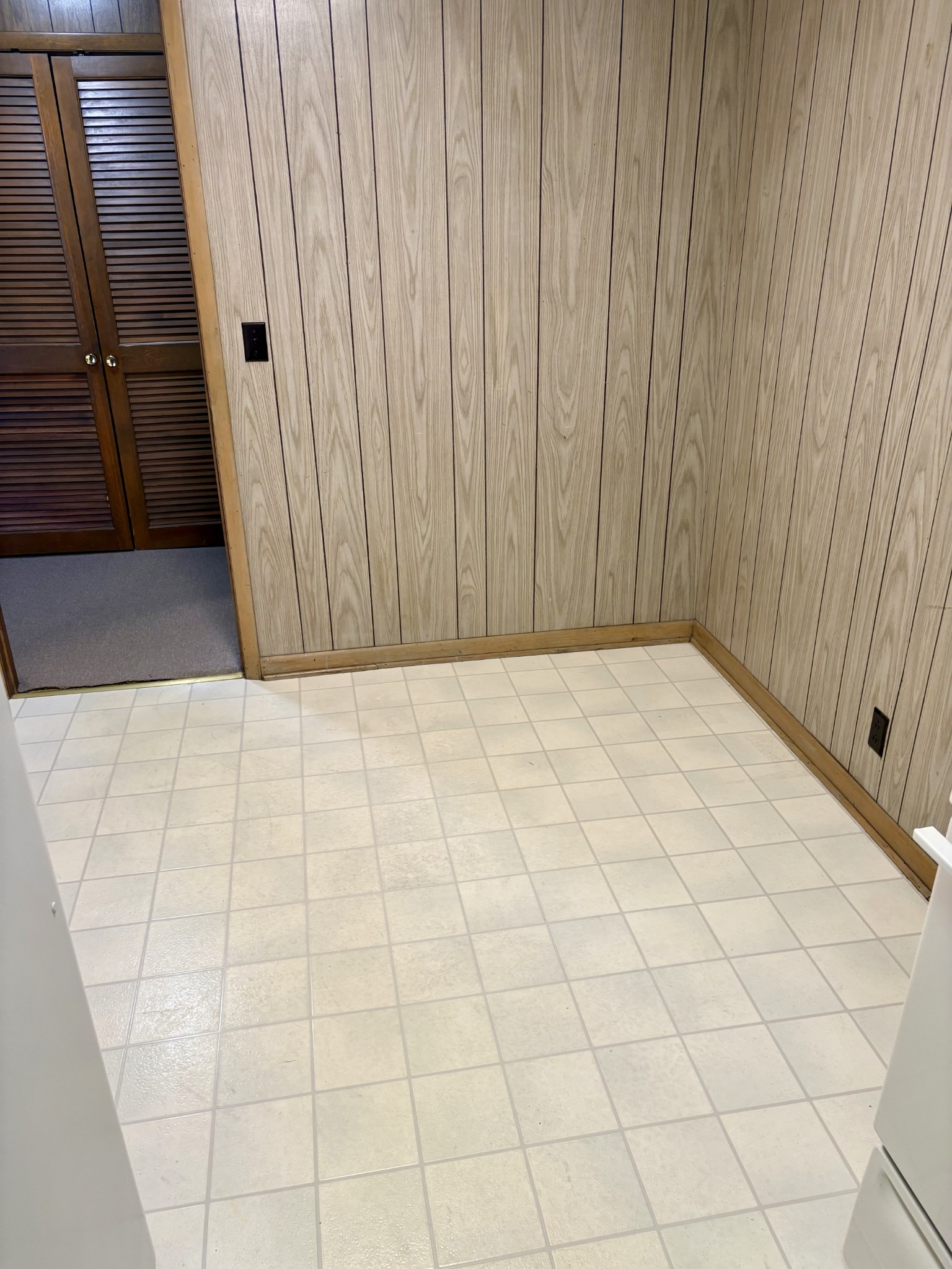 118 N Spring St Property Photo 6