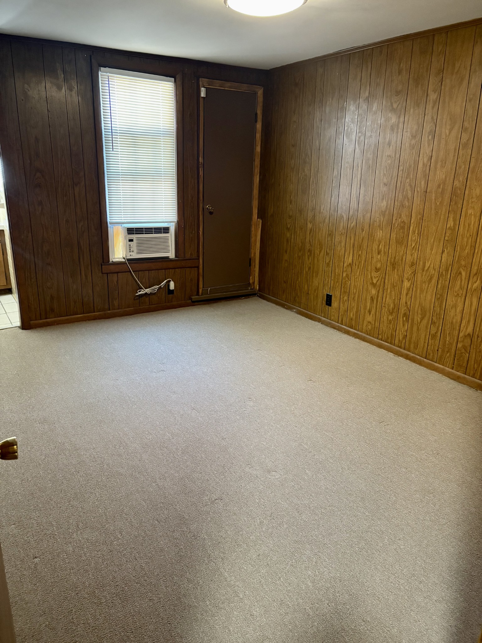 118 N Spring St Property Photo 7