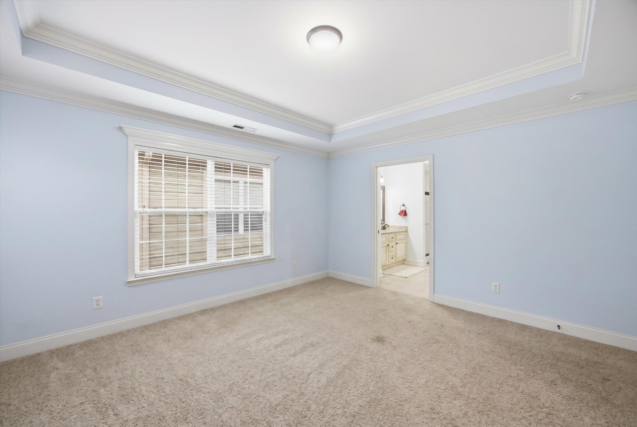 124 Fieldstone Commons Property Photo 24