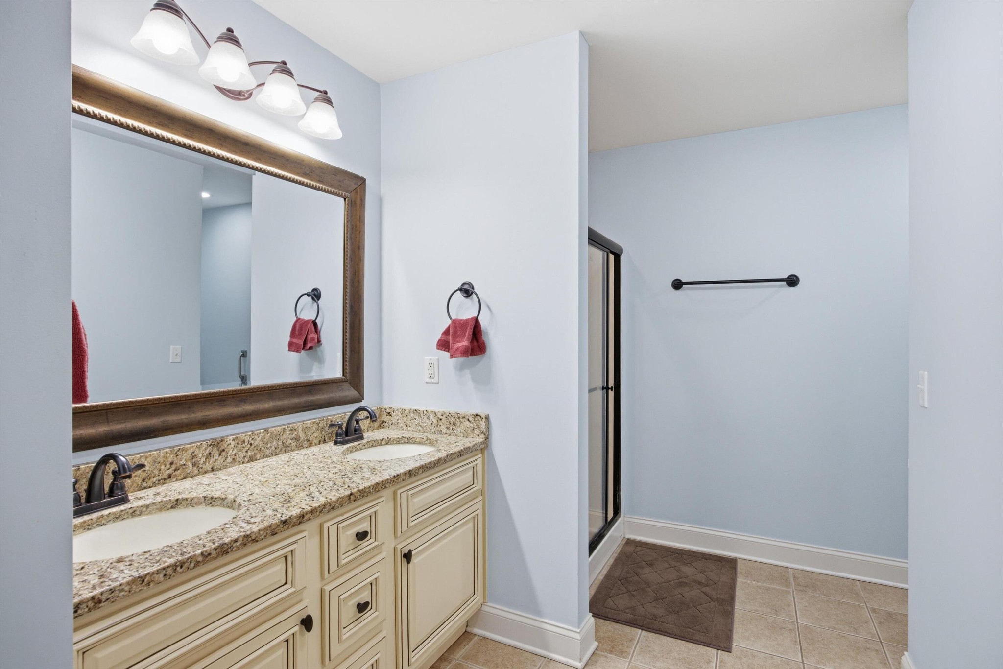 124 Fieldstone Commons Property Photo 27