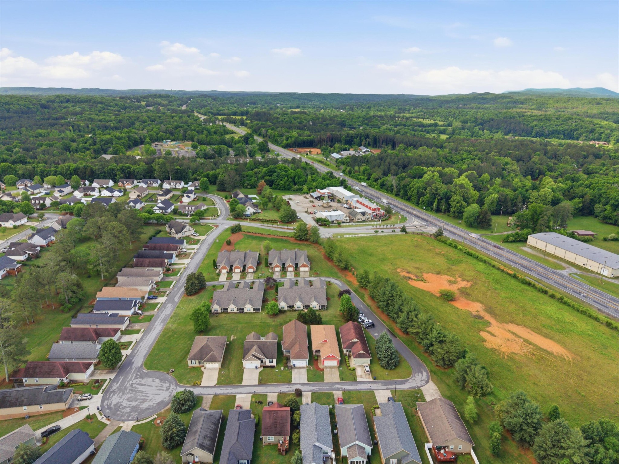 124 Fieldstone Commons Property Photo 42