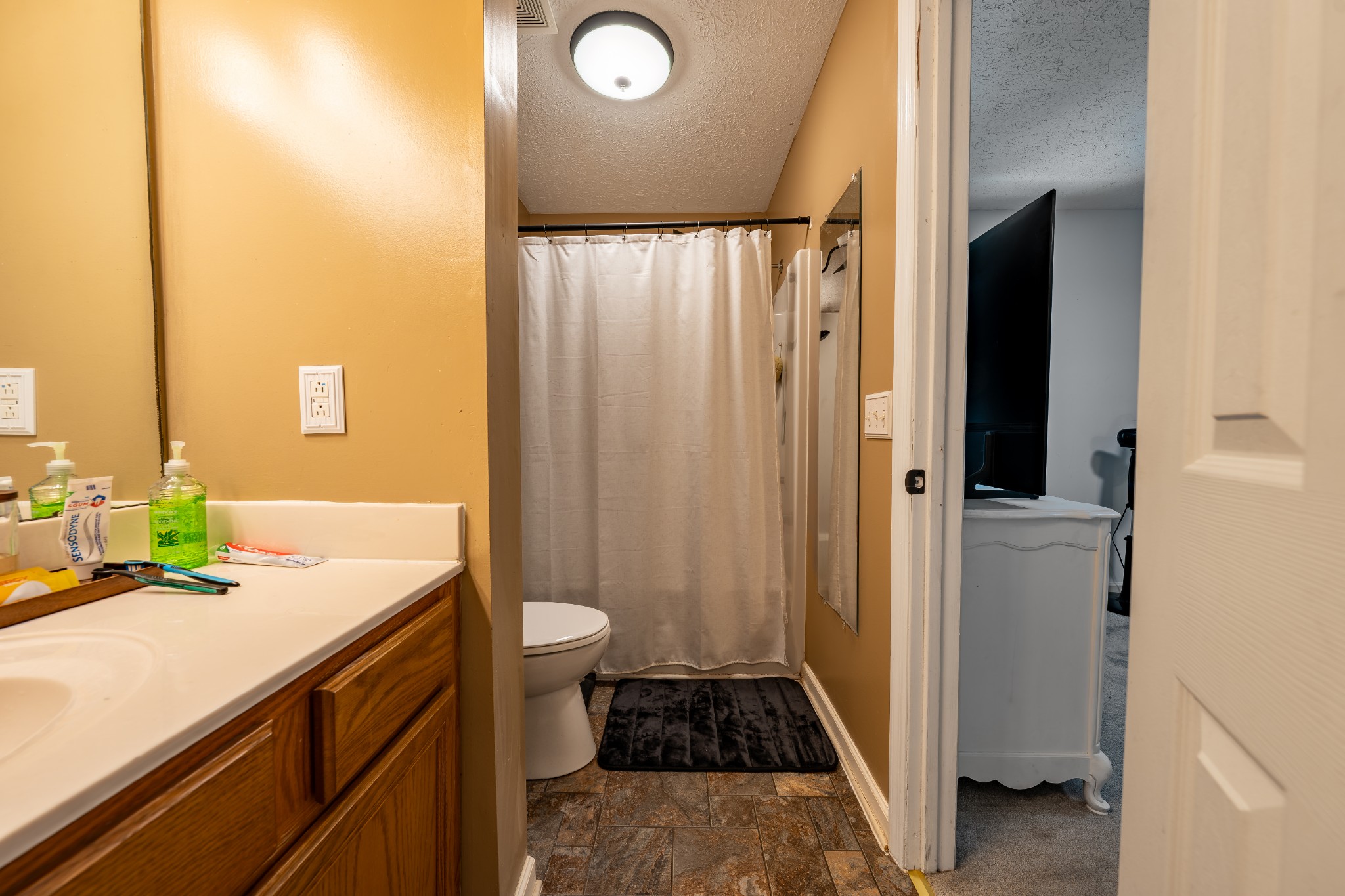 200 Westlynn Dr Property Photo 19