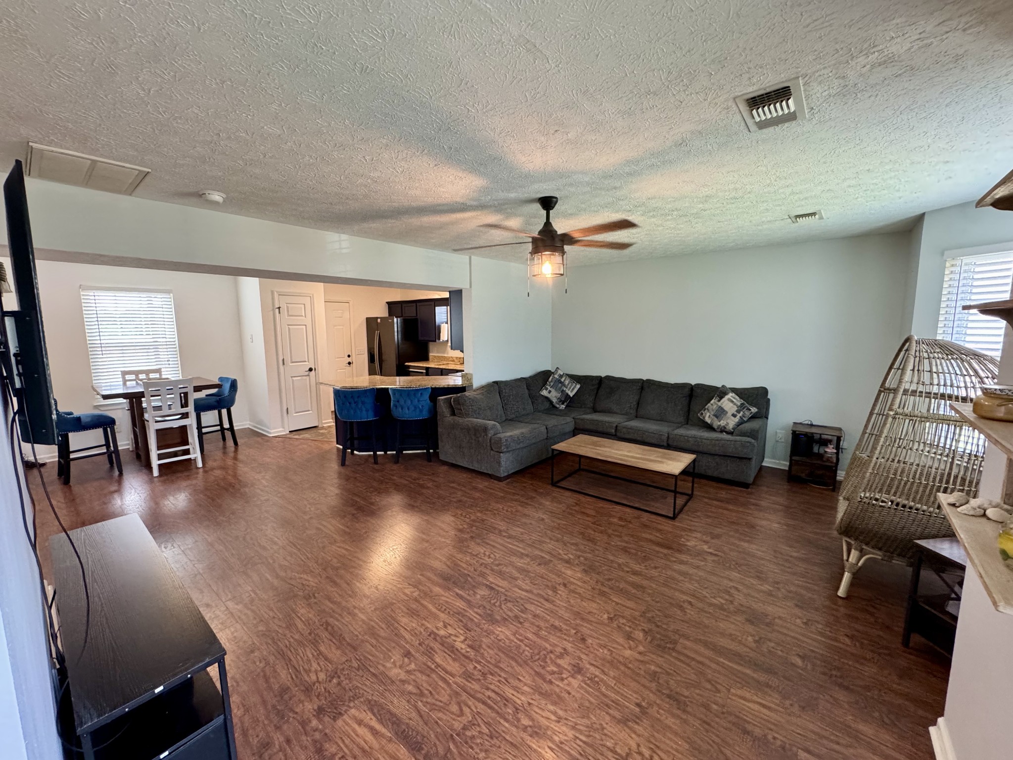 200 Westlynn Dr Property Photo 23
