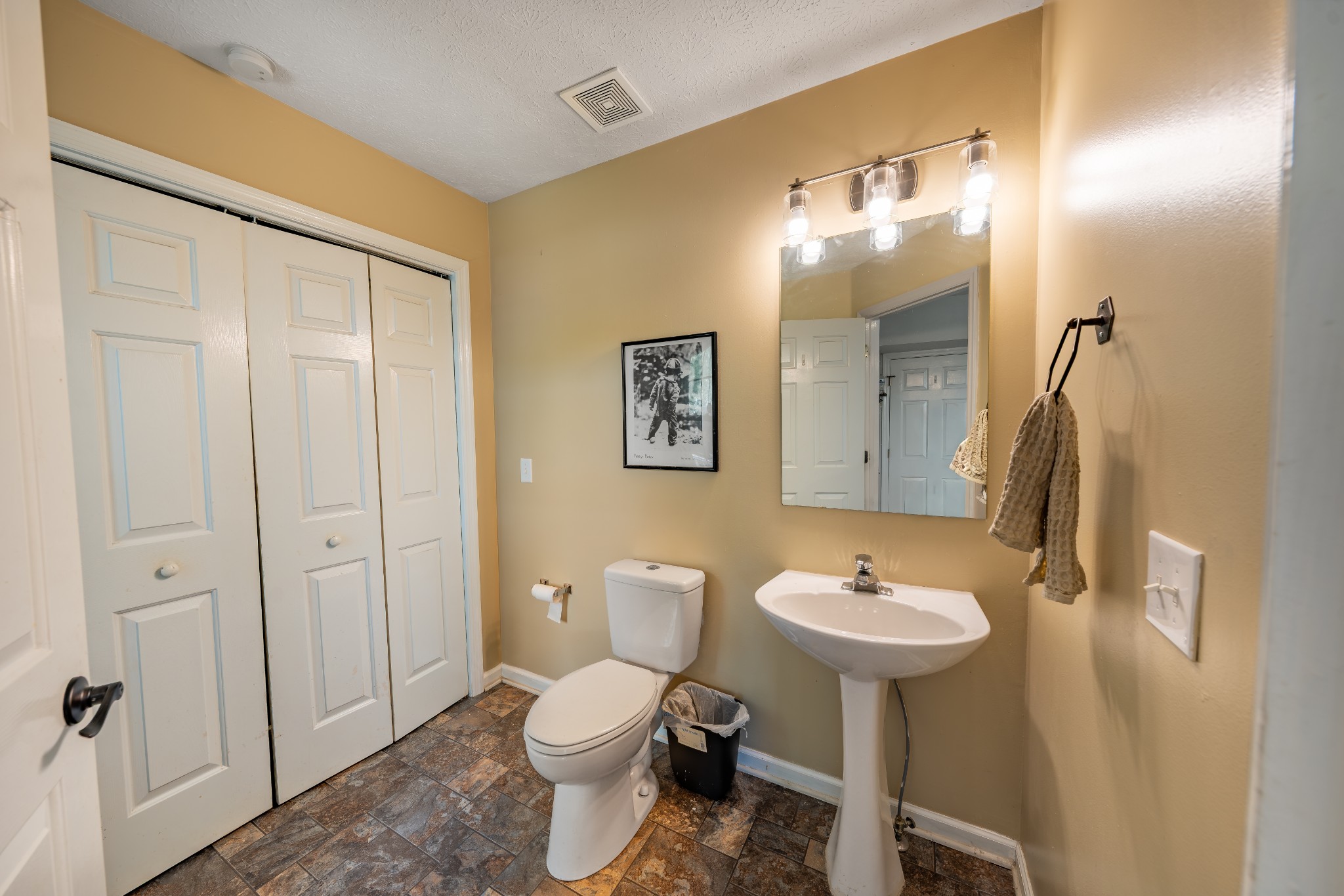 200 Westlynn Dr Property Photo 34