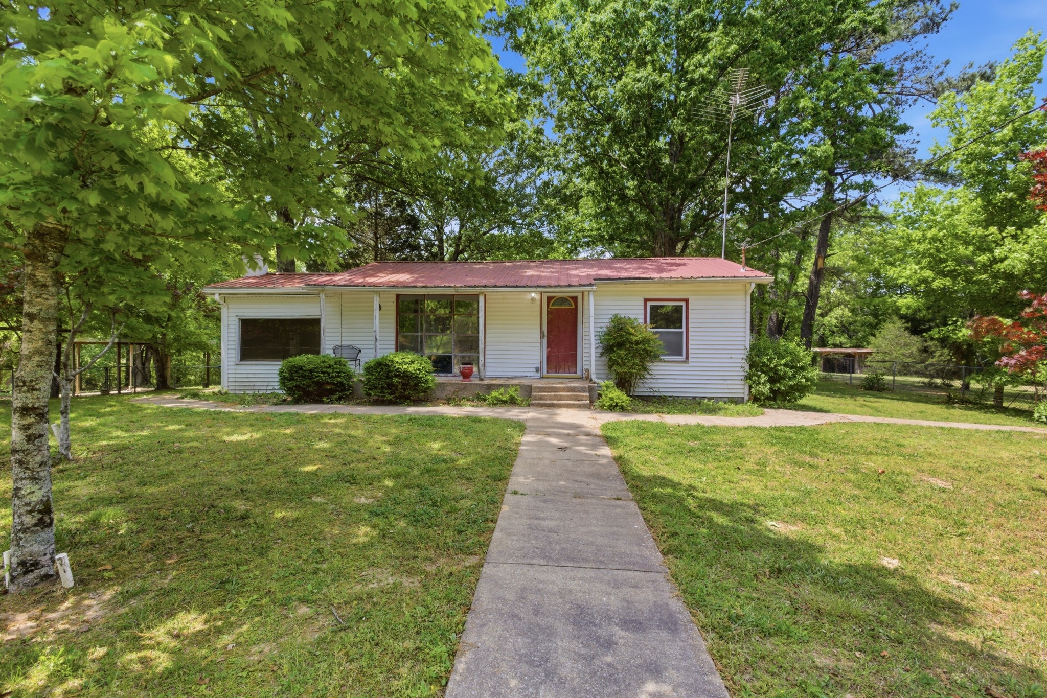 10075 Buckner Ridge Road Property Photo 2