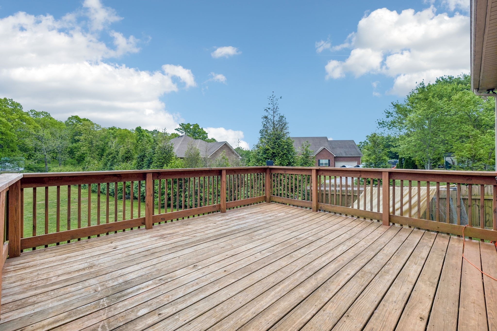 592 Twin Oak Dr Property Photo 35