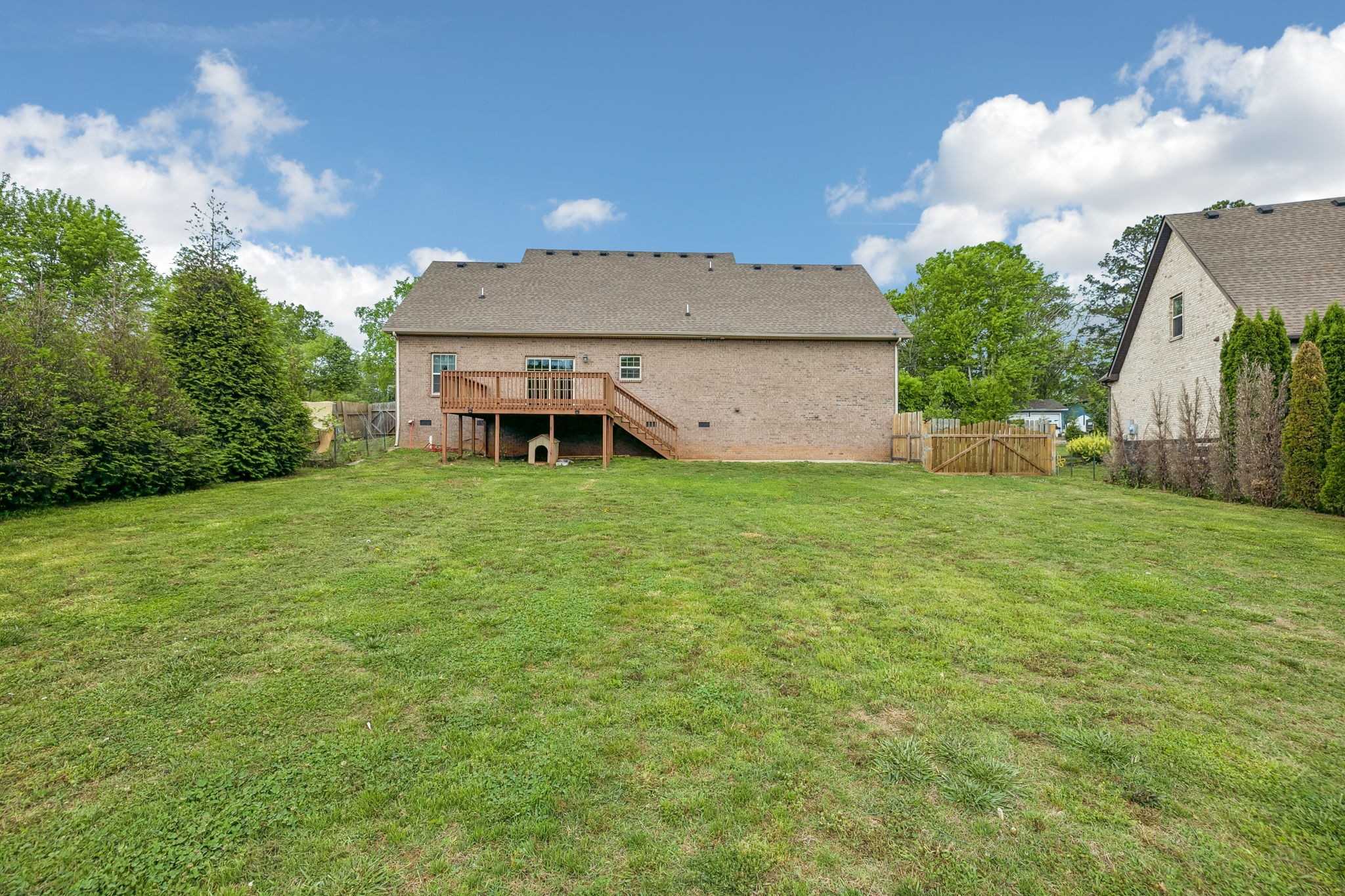 592 Twin Oak Dr Property Photo 38