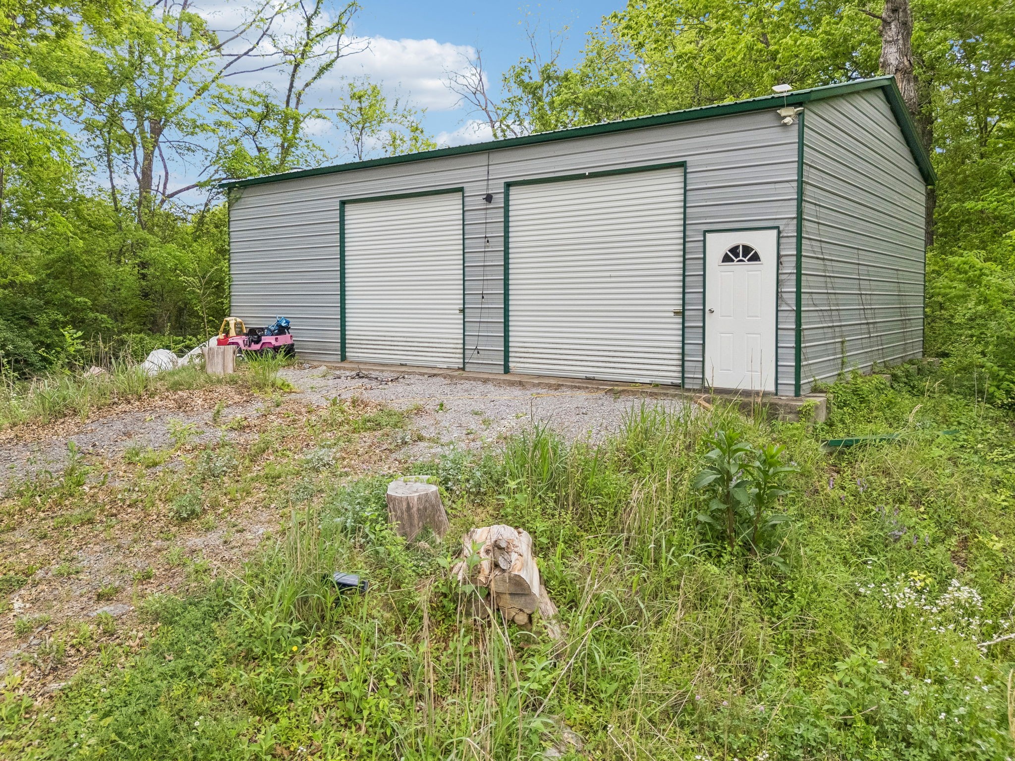 592 Twin Oak Dr Property Photo 41